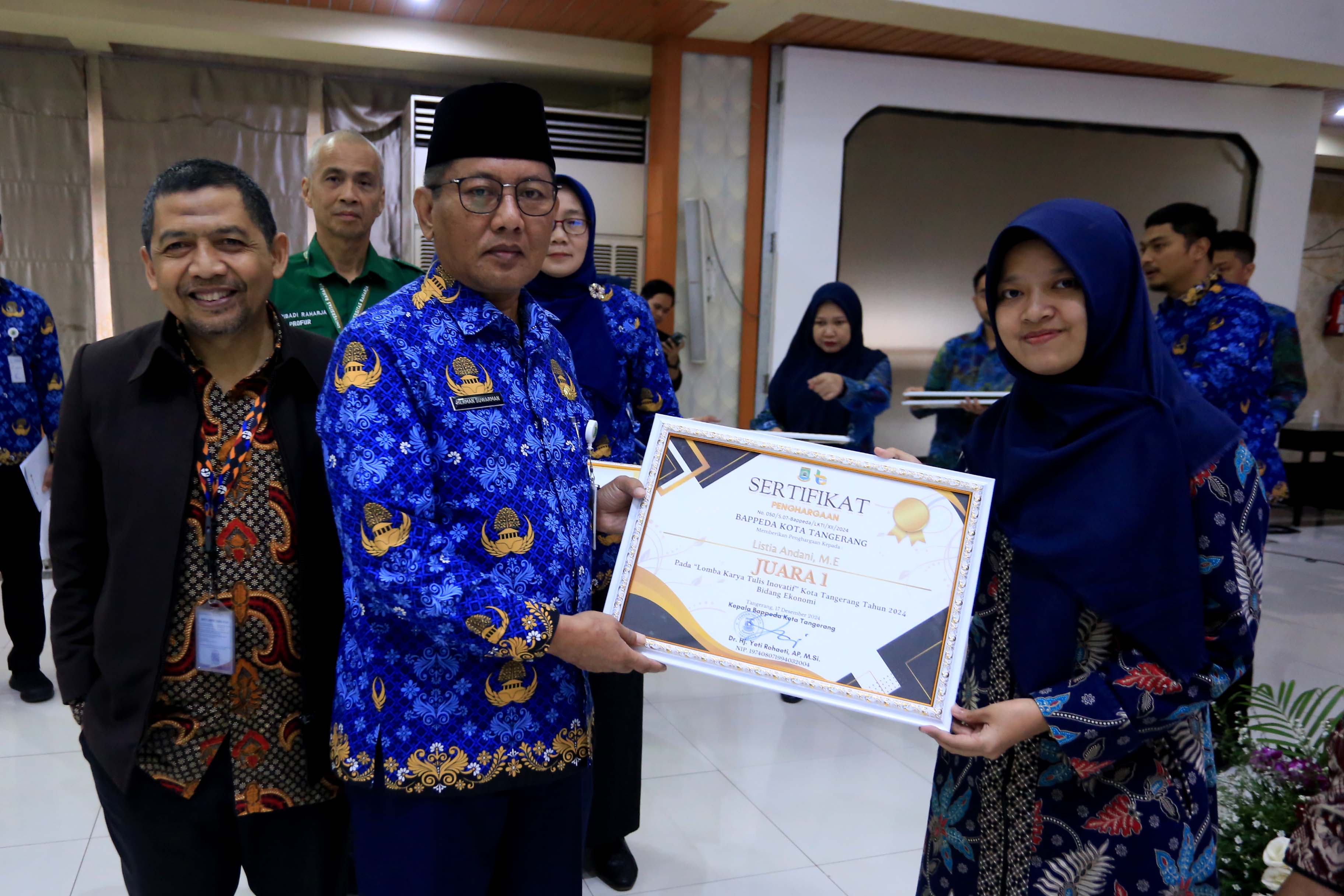 IMG-award-karya-tulis-inovatif-sekda-wujudkan-karya-yang-berkontribusi-nyata-bagi-pembangunan