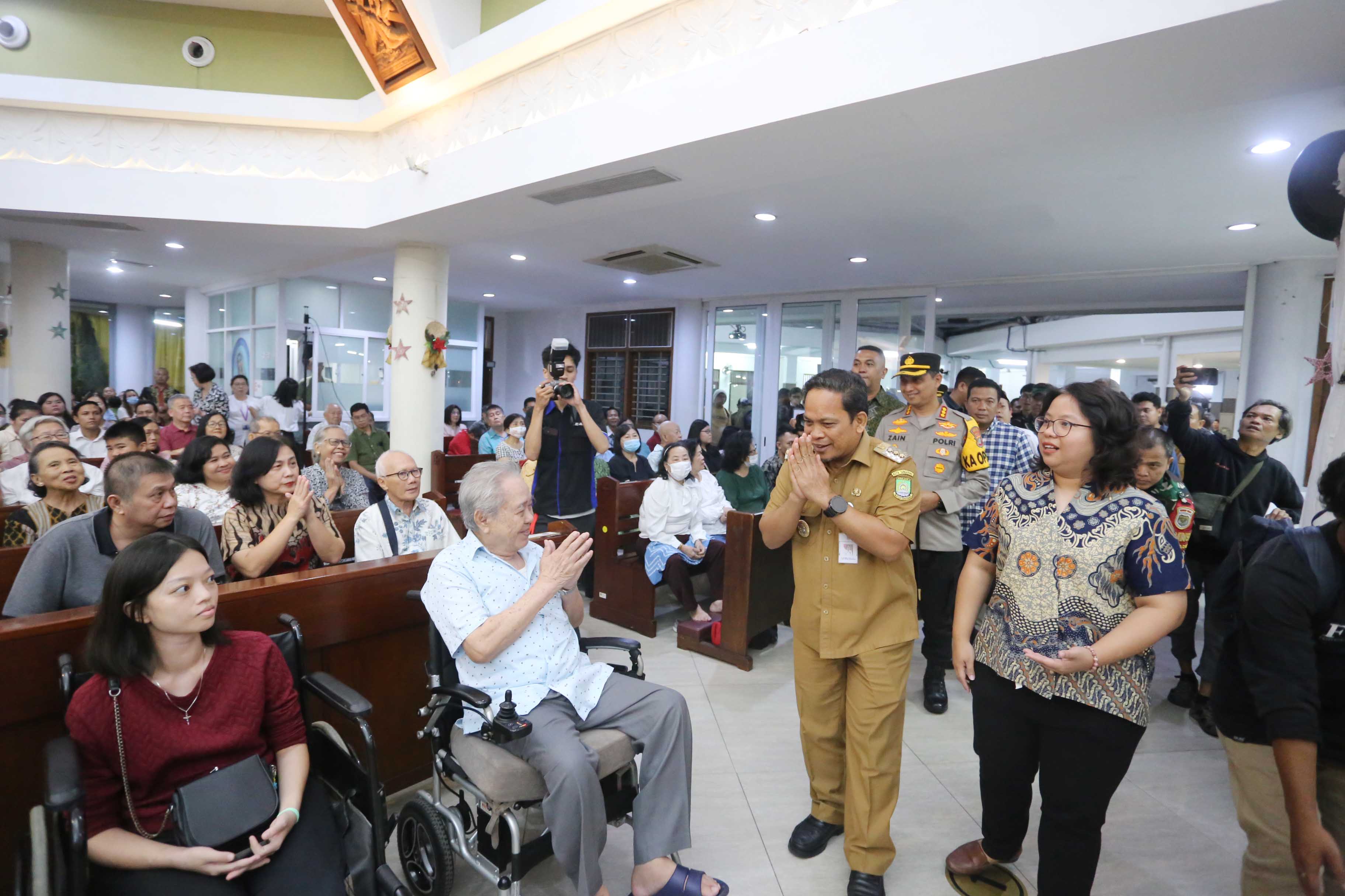 IMG-kerahkan-1-499-personel-gabungan-forkopimda-pastikan-ibadah-misa-natal-aman