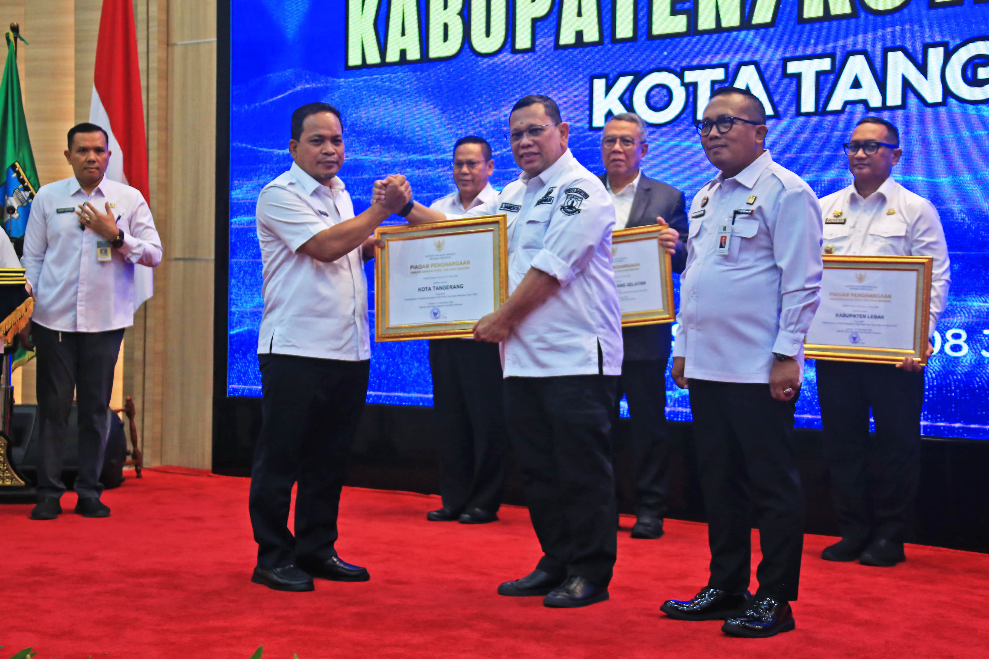 IMG-peduli-dan-konsisten-penuhi-kriteria-ham-pemkot-raih-penghargaan-dari-menteri-ham