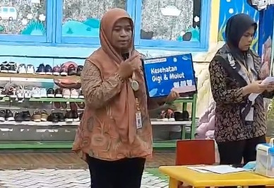 IMG-puskesmas-kunciran-kota-tangerang-gelar-pemeriksaan-gigi-dan-mulut-pada-anak