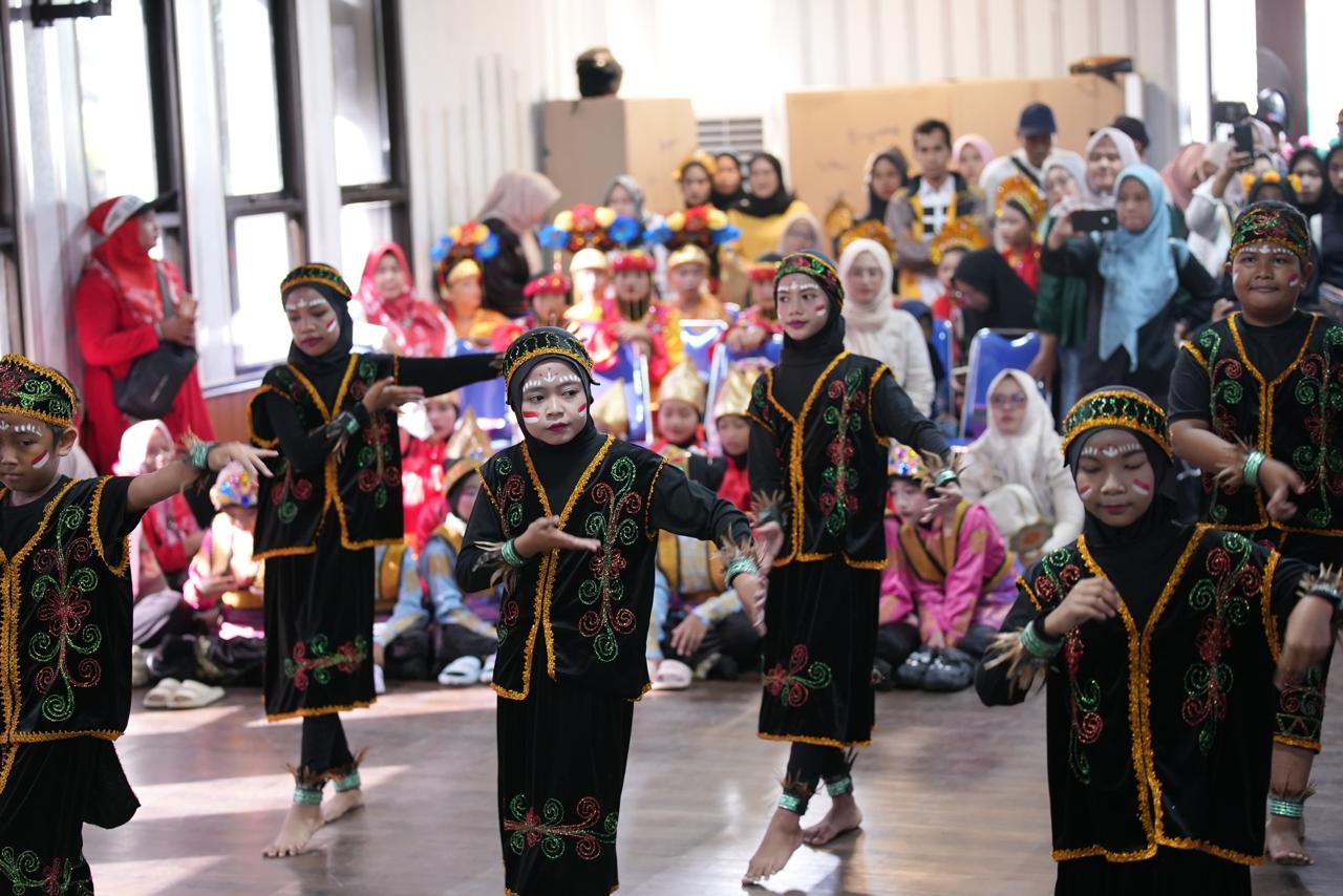IMG-kemeriahan-hut-ke-32-kota-tangerang-di-kecamatan-pinang-lomba-tari-kreasi-hingga-baca-puisi
