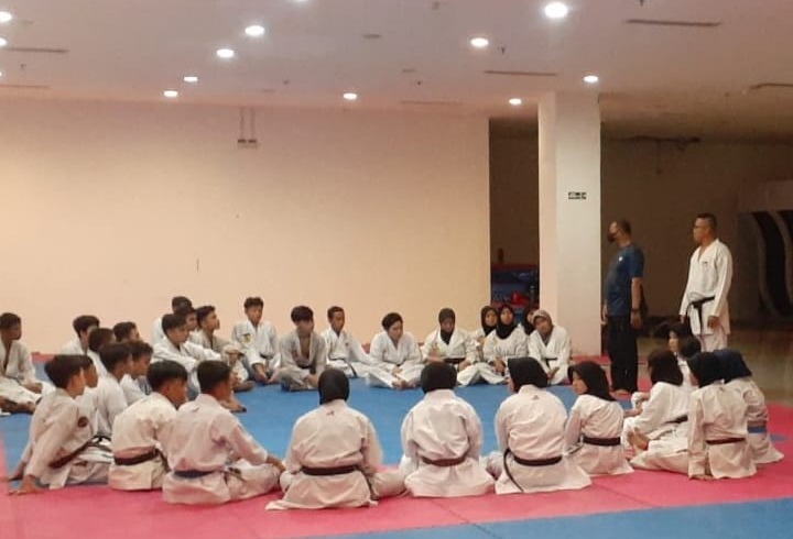 IMG-1-249-atlet-siap-bertanding-di-kejuaraan-karate-tingkat-provinsi-banten-di-kota-tangerang
