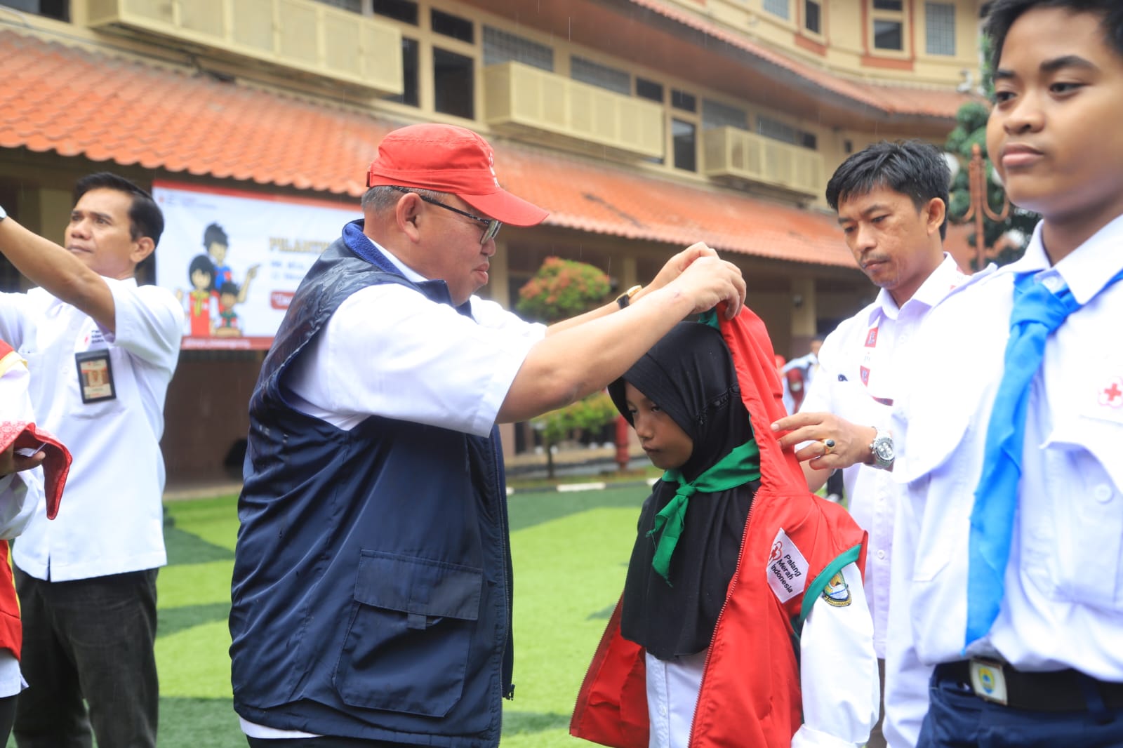 IMG-pmi-kota-tangerang-lantik-1-500-anggota-palang-merah-remaja