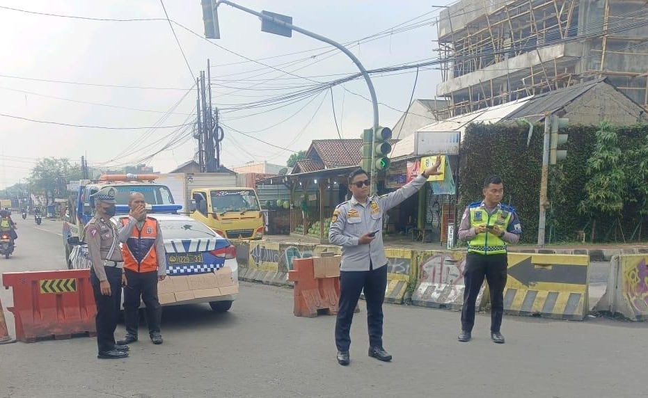 IMG-dishub-kota-tangerang-imbau-pengendara-gunakan-jalur-alternatif-hindari-banjir-ciledug-indah