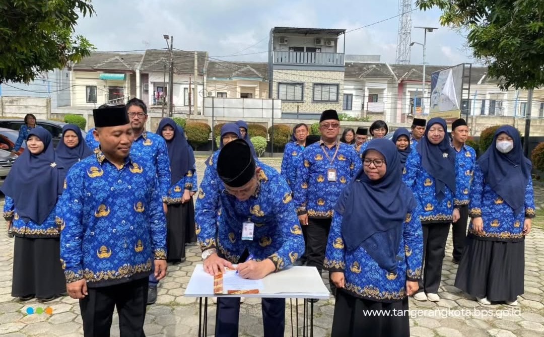 IMG-bps-kota-tangerang-teken-pakta-integritas-wilayah-bebas-korupsi-dan-wilayah-birokrasi-bersih-dan-melayani