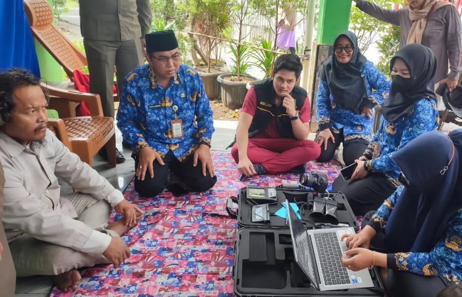 IMG-hadirkan-pelayanan-maksimal-petugas-kecamatan-ciledug-rekam-ktp-el-odgj-dan-lansia