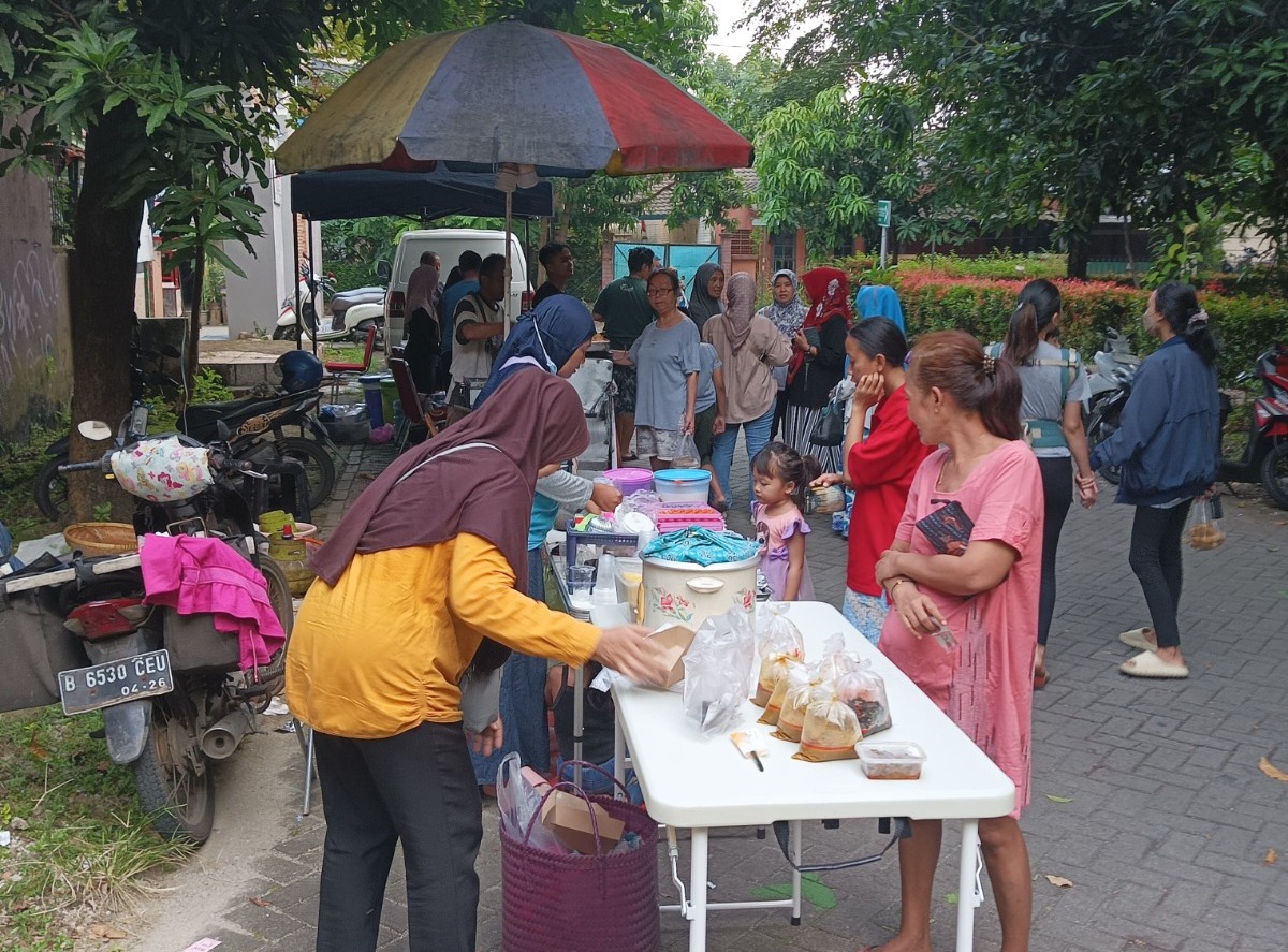 IMG-pasar-umkm-pinang-kota-tangerang-diminati-masyarakat-selama-ramadan
