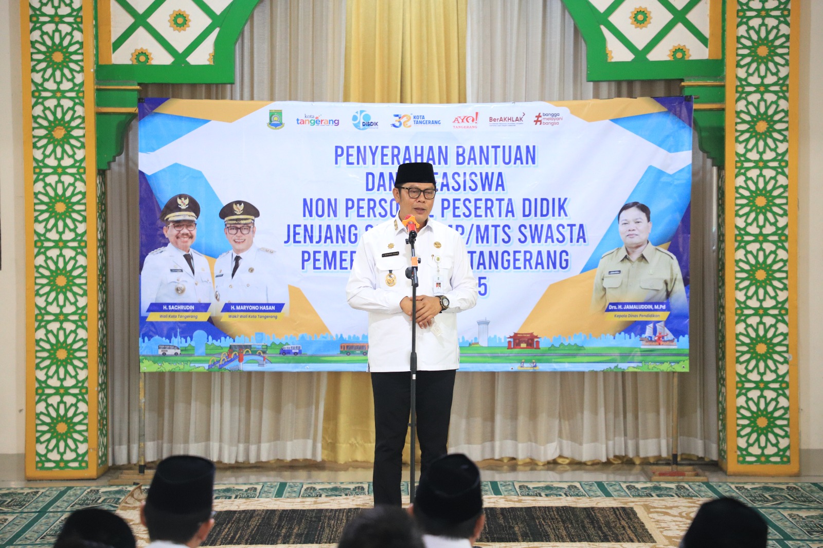 IMG-dorong-program-gampang-sekolah-pemkot-tangerang-salurkan-dana-beasiswa-ke-146-sekolah-swasta