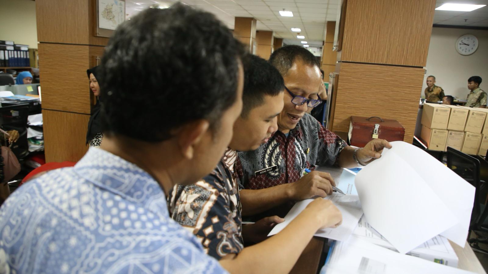IMG-monitoring-asn-di-hari-terakhir-kerja-jelang-libur-lebaran-pemkot-tangerang-pastikan-asn-tetap-melayani-optimal