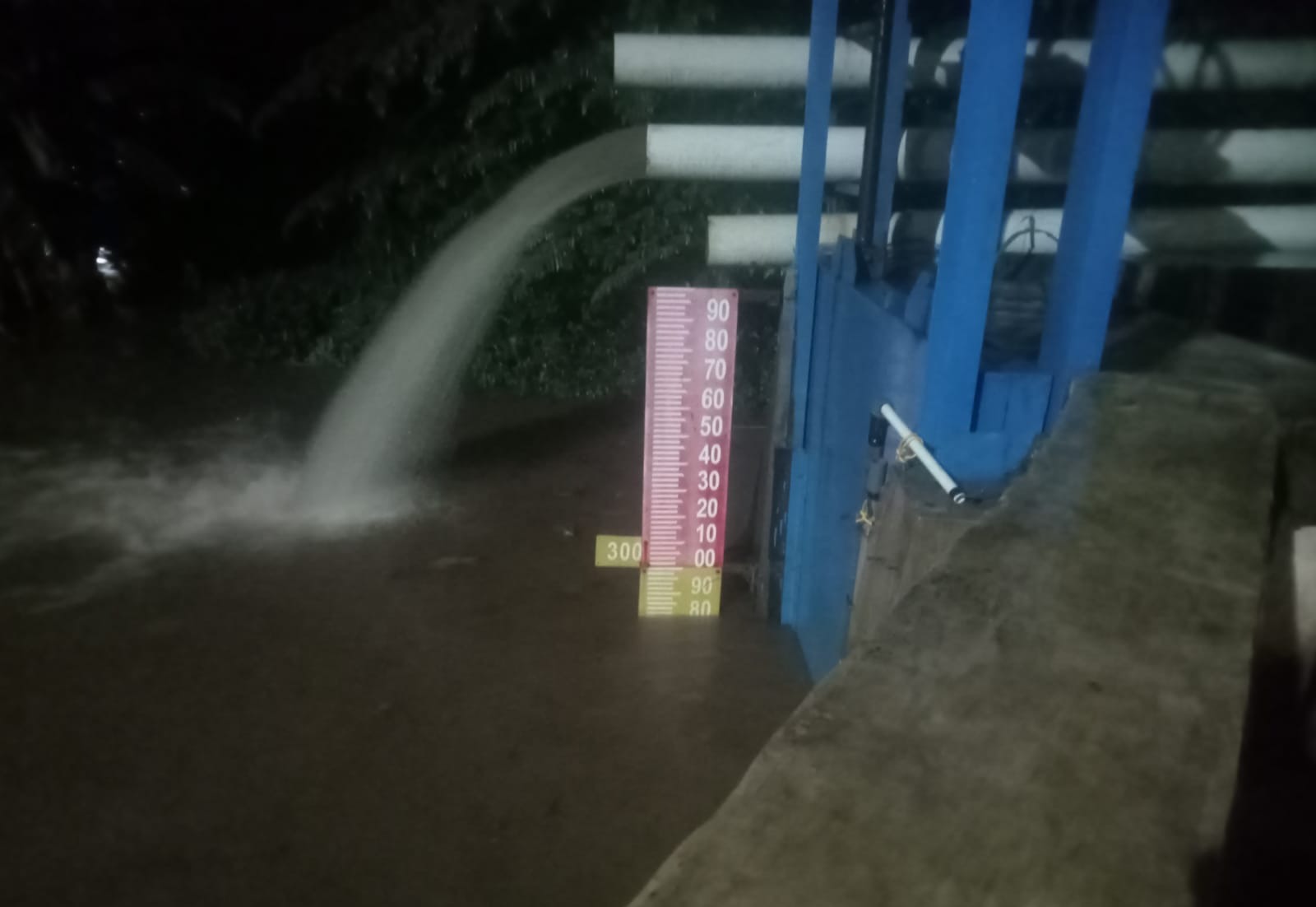 IMG-respons-cepat-tangani-banjir-pemkot-tangerang-pastikan-seluruh-pompa-pemukiman-aktif