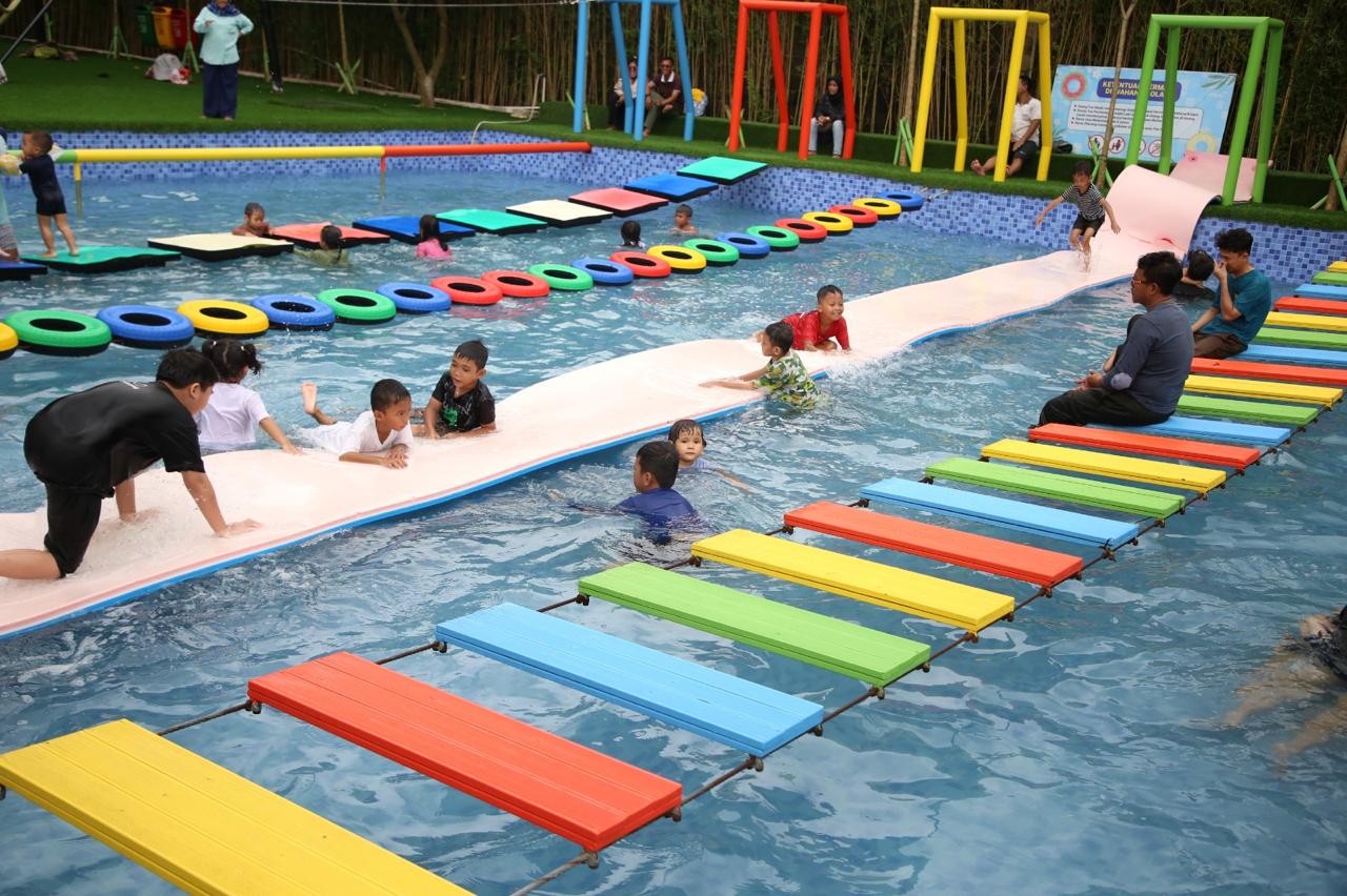 IMG-the-nice-garden-pinang-destinasi-wisata-terbaru-di-kota-tangerang-bebas-main-playgorund-hingga-mini-zoo-sepuasnya