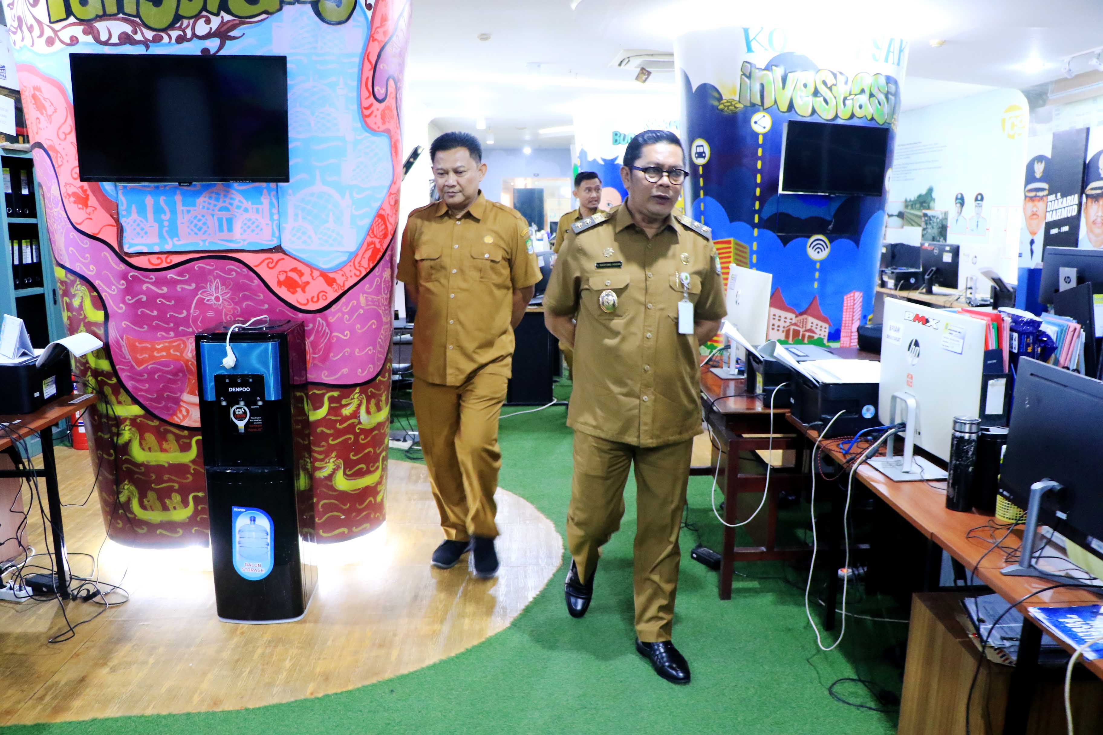 saat-maryono-sidak-pegawai-yang-tidak-ikut-apel