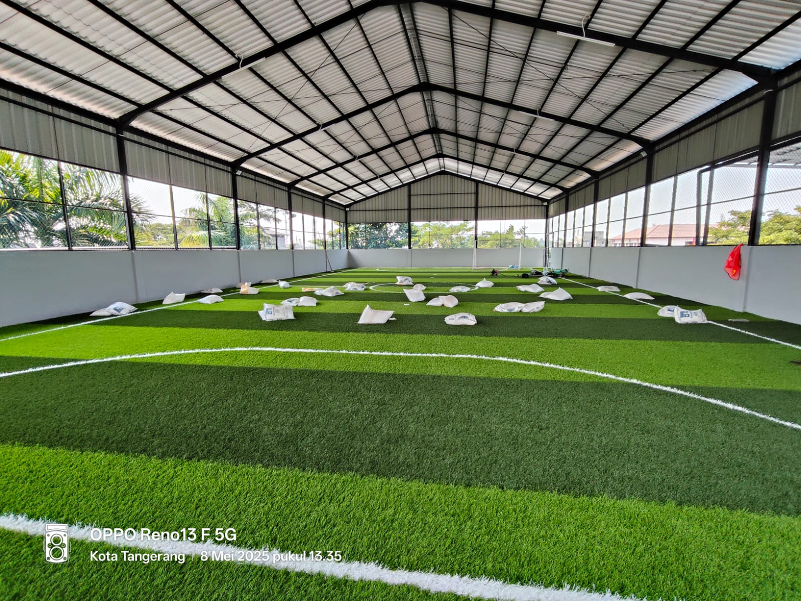 tingkatkan-infrastruktur-olahraga-pemkot-tangerang-siap-resmikan-lapangan-futsal-sintetis-di-gedung-pemuda