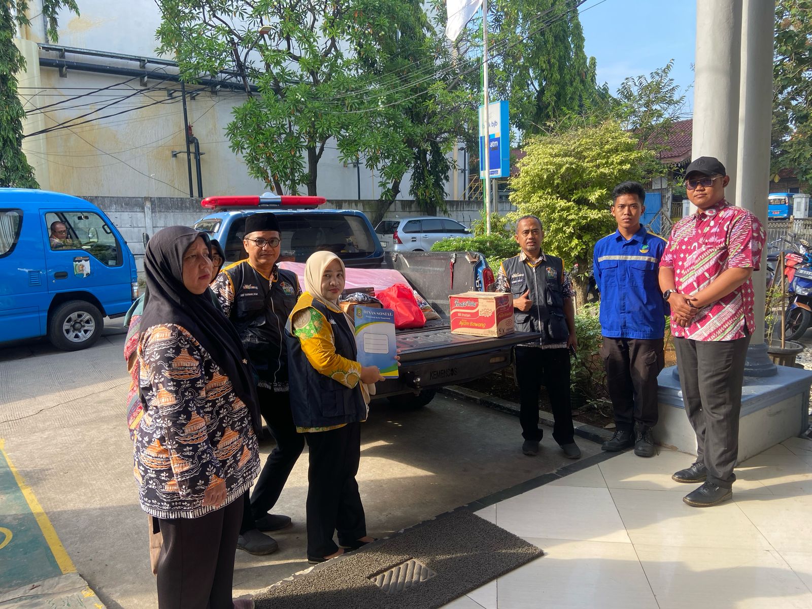 pemkot-tangerang-salurkan-bantuan-logistik-untuk-ringankan-beban-korban-kebakaran-di-periuk