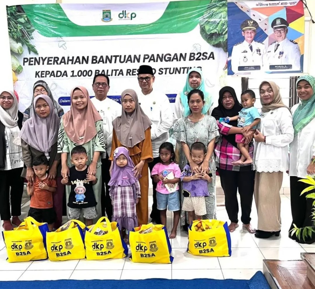 jaga-kualitas-konsumsi-masyarakat-pemkot-tangerang-bagikan-paket-makanan-dan-pembinaan