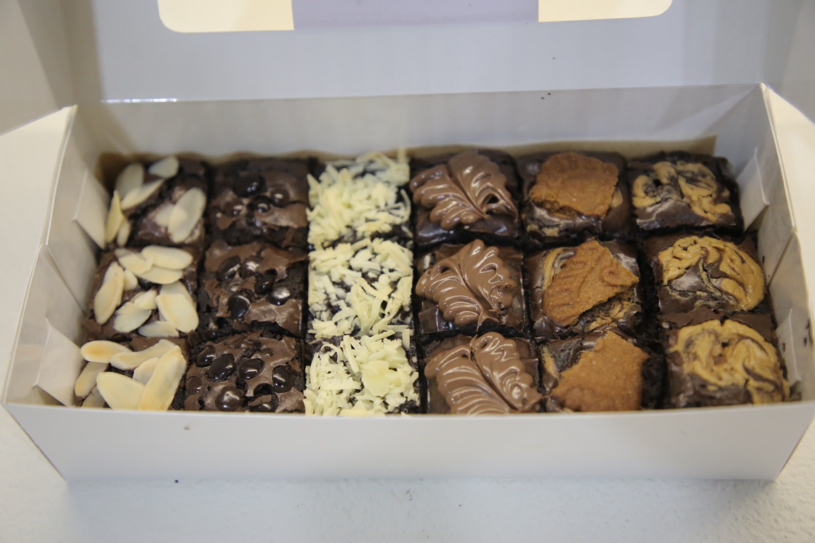 fudgy-brownies-hanum-dessert-kue-brownies-paling-nagih-di-kota-tangerang