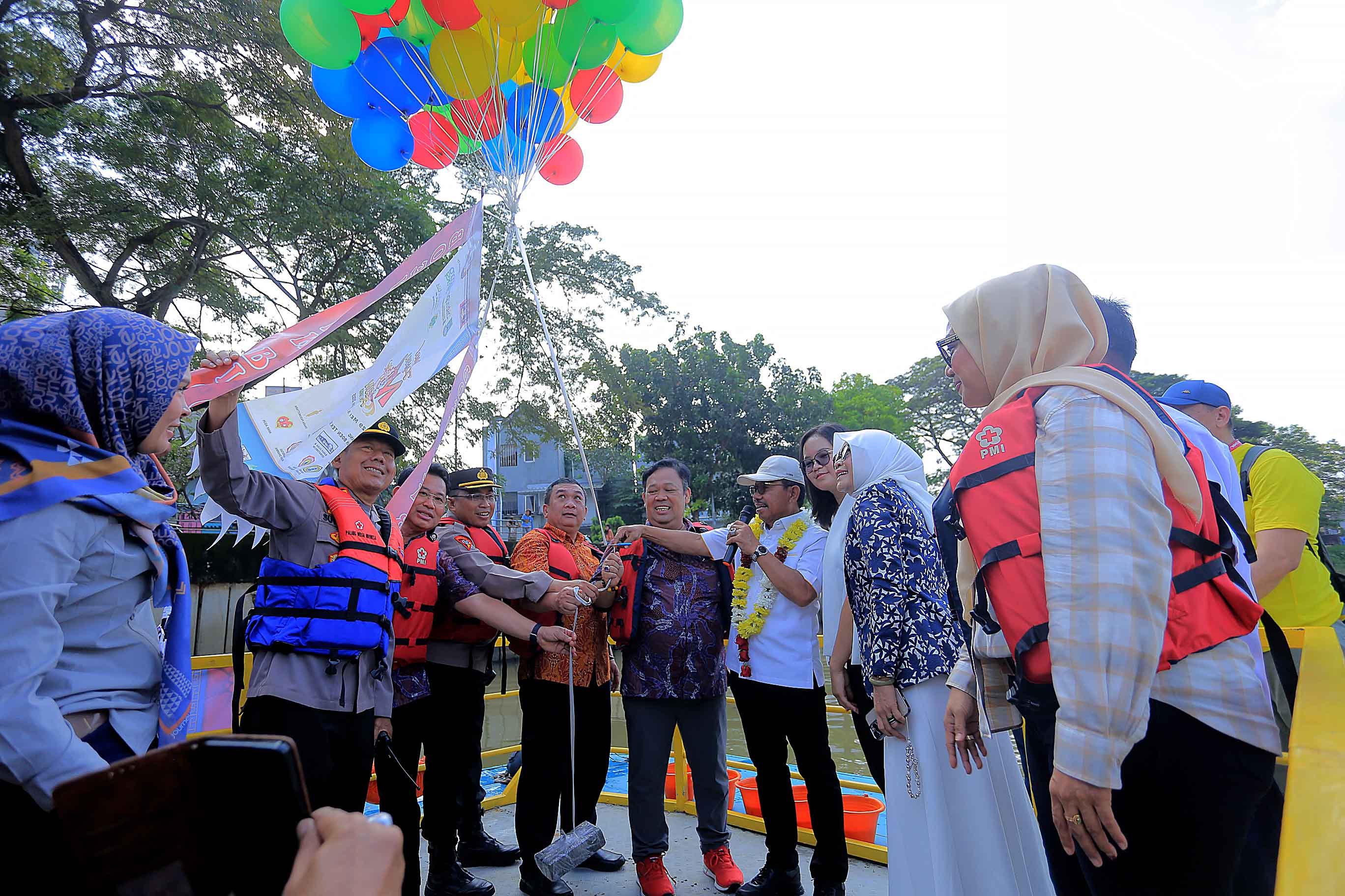 buka-festival-peh-cun-sachrudin-merawat-tradisi-merajut-harmoni-dan-tingkatkan-ekonomi