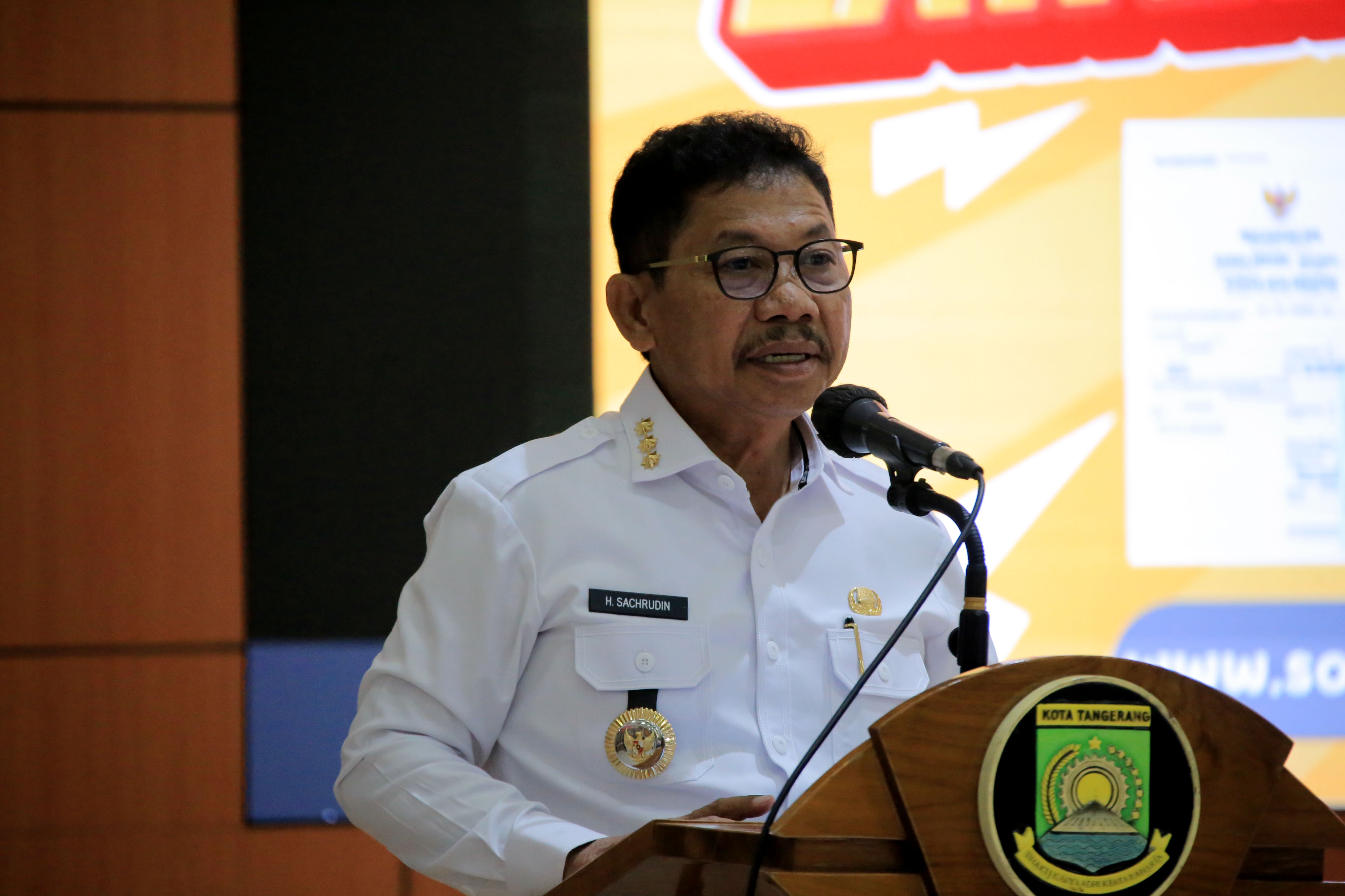 peringati-hari-lingkungan-hidup-sedunia-wali-kota-tangerang-ajak-kerja-bakti