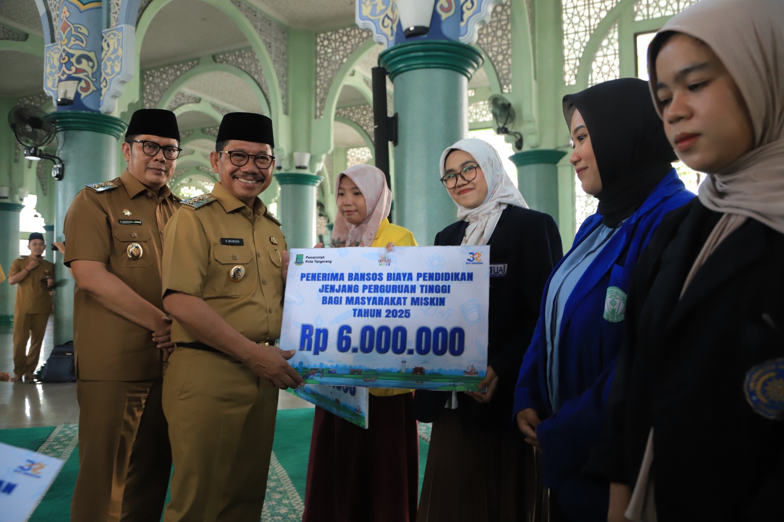 bansos-beasiswa-mahasiswa-bukti-gampang-sekolah-di-kota-tangerang-hingga-pendidikan-tinggi