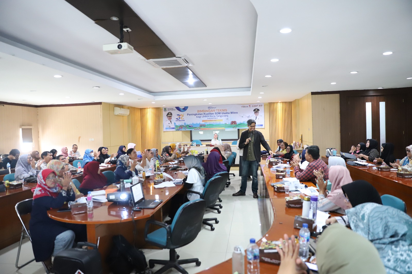 cetak-pelaku-usaha-unggul-pemkot-tangerang-gelar-bimtek-peningkatan-sumber-daya-manusia-umkm