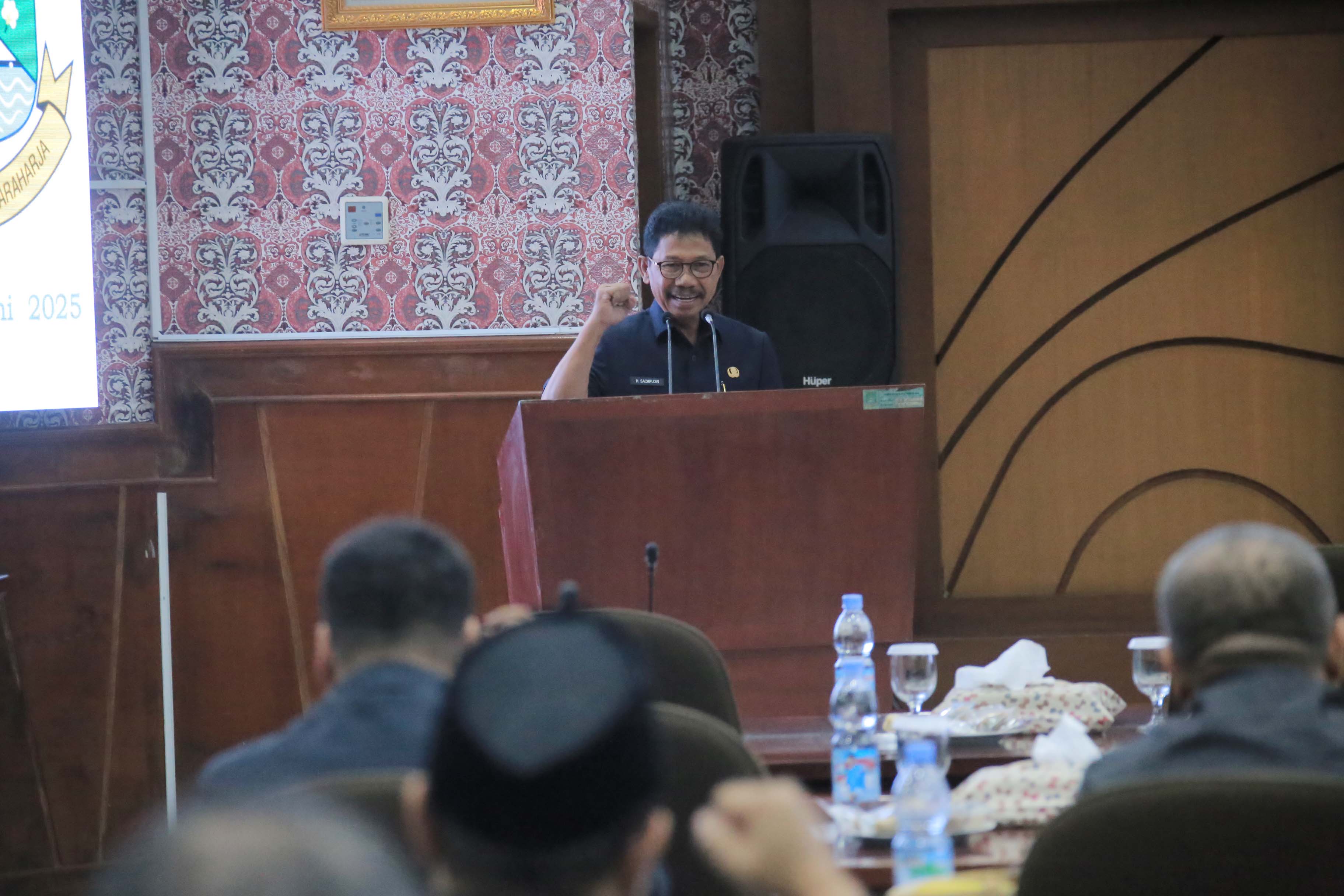 wali-kota-tangerang-tanggapi-apresiasi-dan-masukan-fraksi-soal-dua-raperda