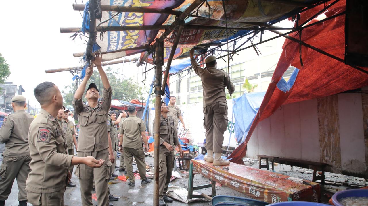 pedagang-mulai-masuk-bertahap-ke-gedung-pasar-anyar-tangerang-lapak-relokasi-ikut-dibersihkan