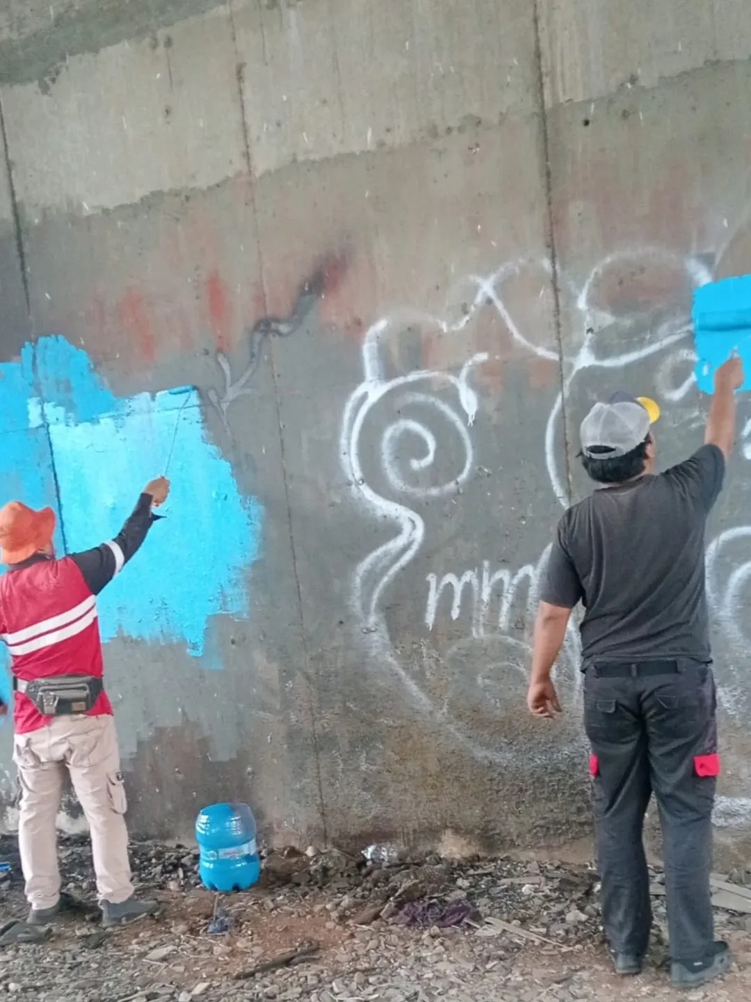 hapus-coretan-liar-pemkot-tangerang-tertibkan-aksi-vandalisme-sejumlah-aset-daerah
