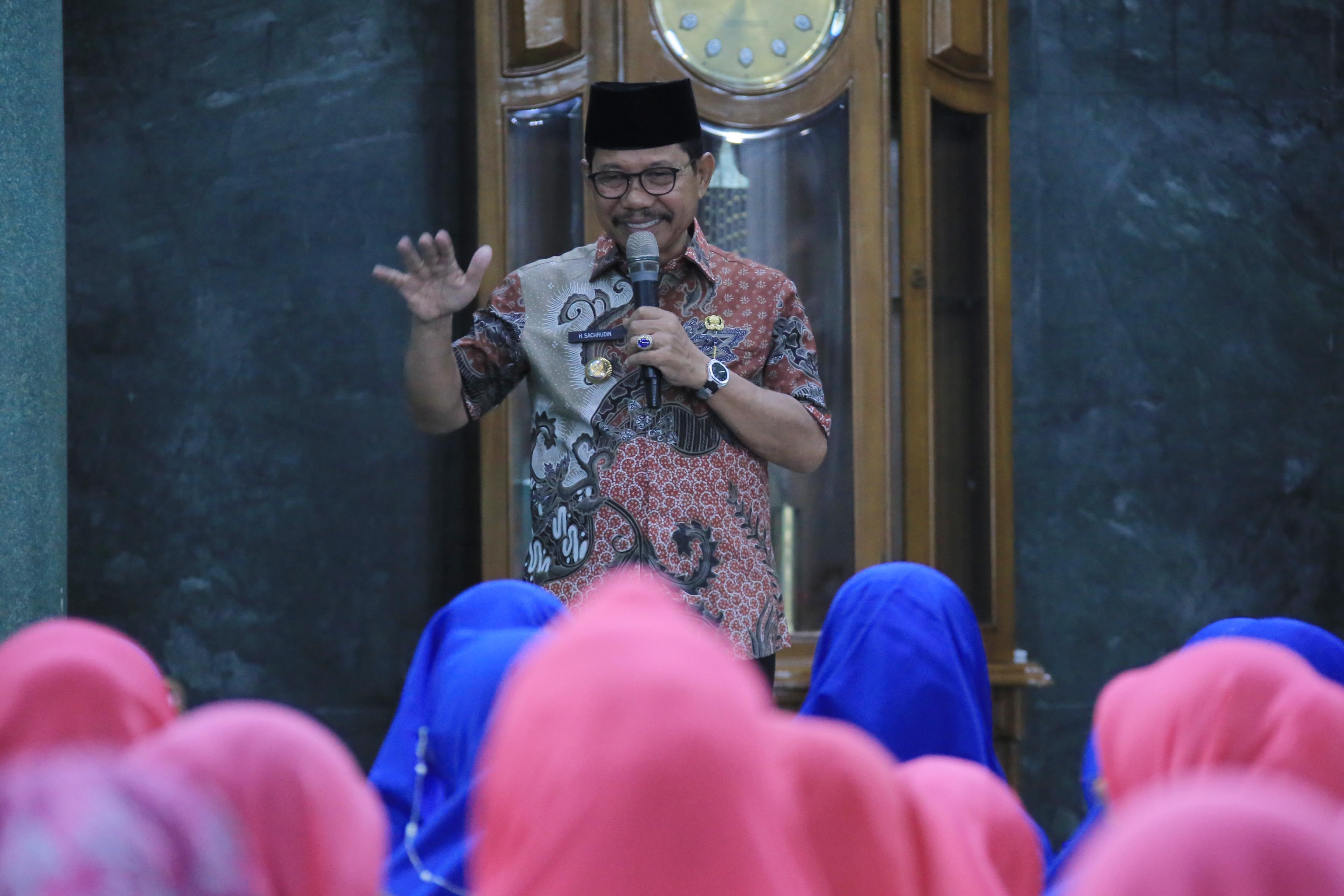 tak-hanya-belajar-agama-sachrudin-dorong-pemberdayaan-perempuan-lewat-majelis-taklim