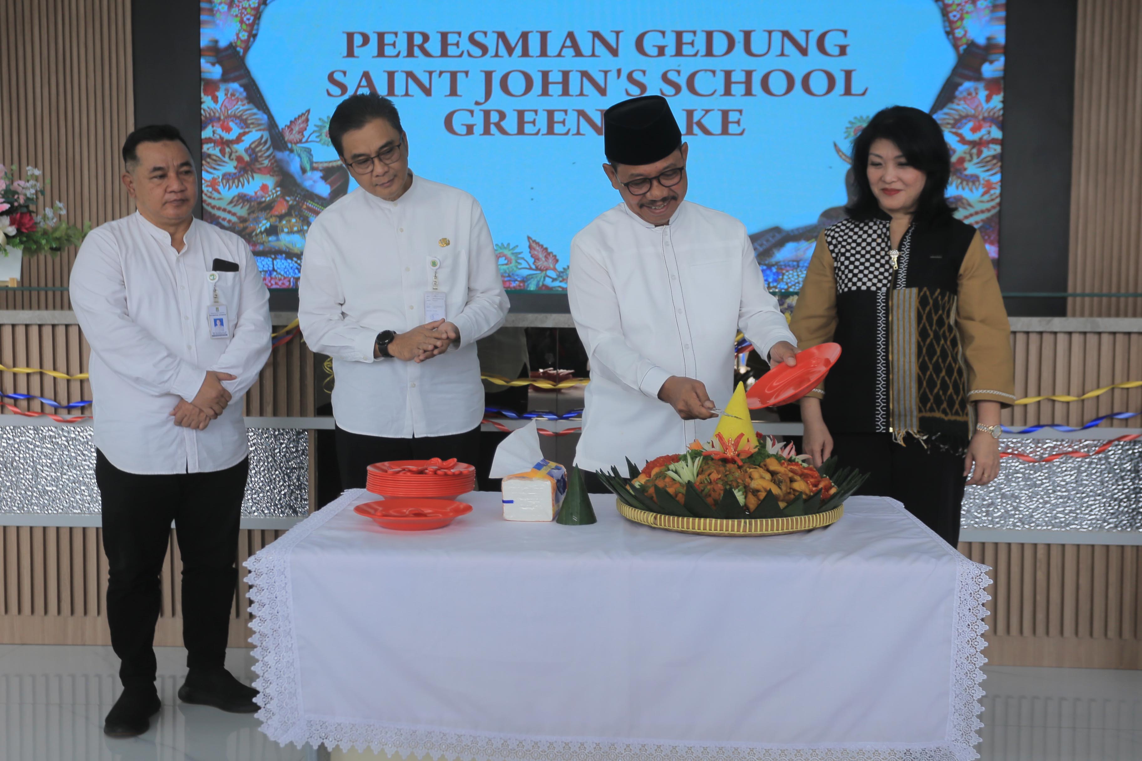 investasi-pendidikan-di-kota-tangerang-semakin-bergairah-wali-kota-resmikan-gedung-baru-saint-john-school-di-cipondoh
