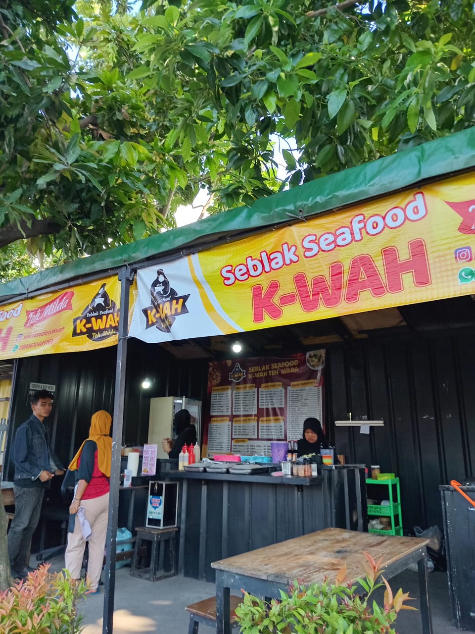 cari-banyak-menu-pedas-di-satu-tempat-di-kota-tangerang-warung-seblak-seafood-k-wah-pilihannya