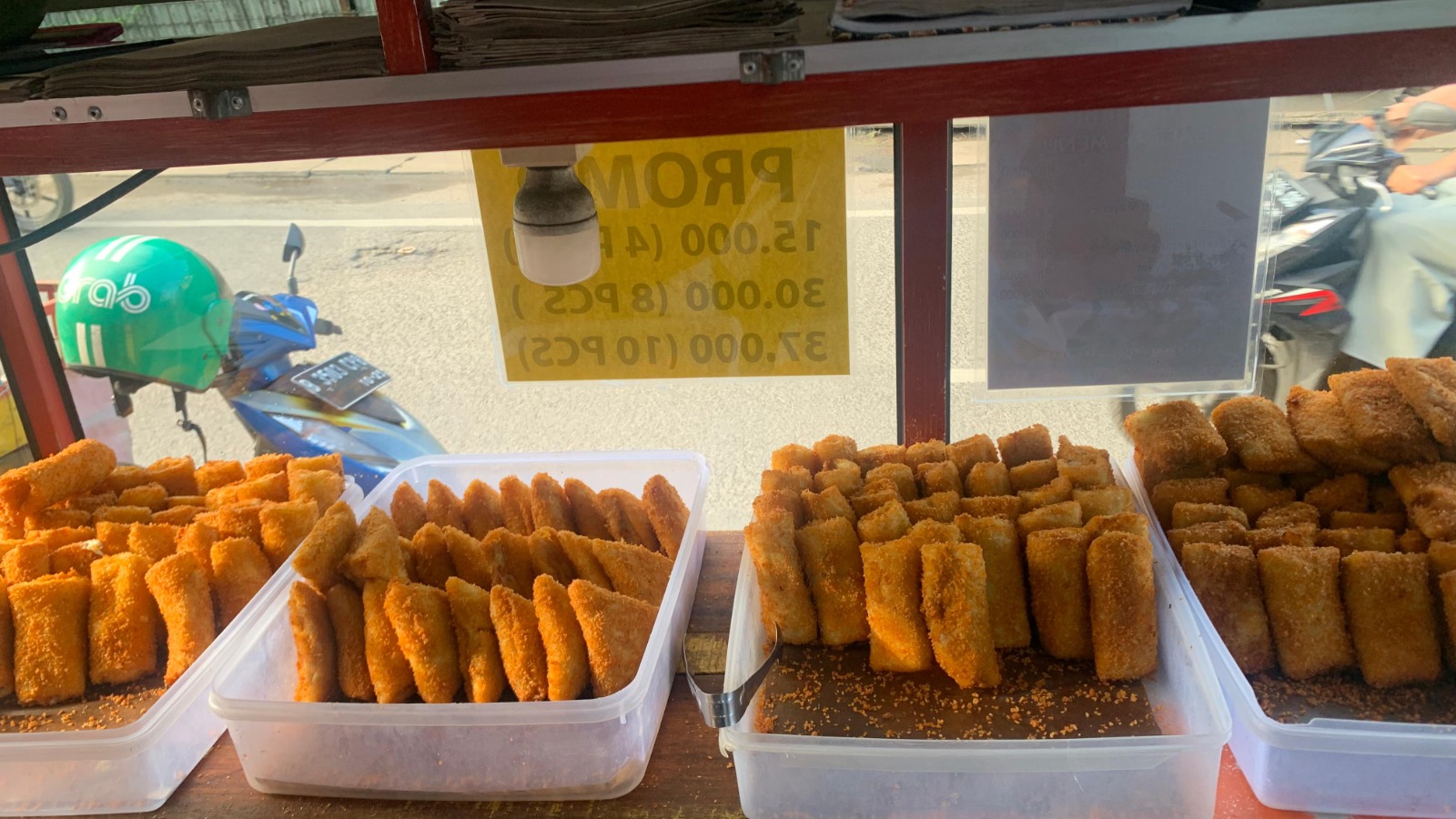 konsistensi-rasa-jadi-kunci-risol-ayam-bu-entin-kota-tangerang-tetap-diburu-pelanggan