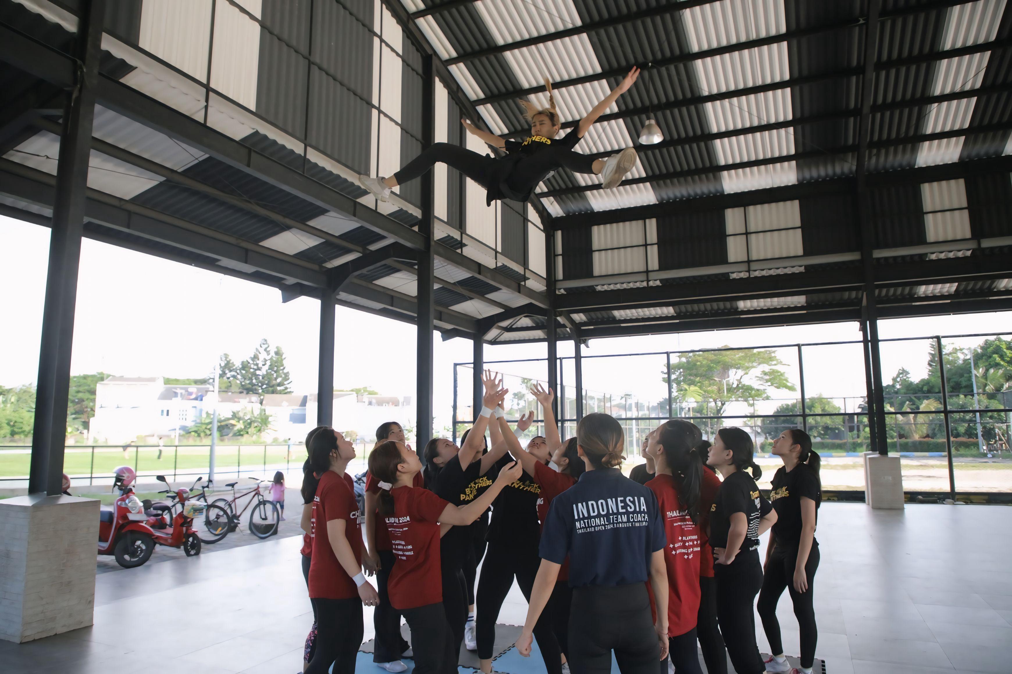 black-panthers-cheerleading-harumkan-nama-kota-tangerang-bidik-prestasi-internasional