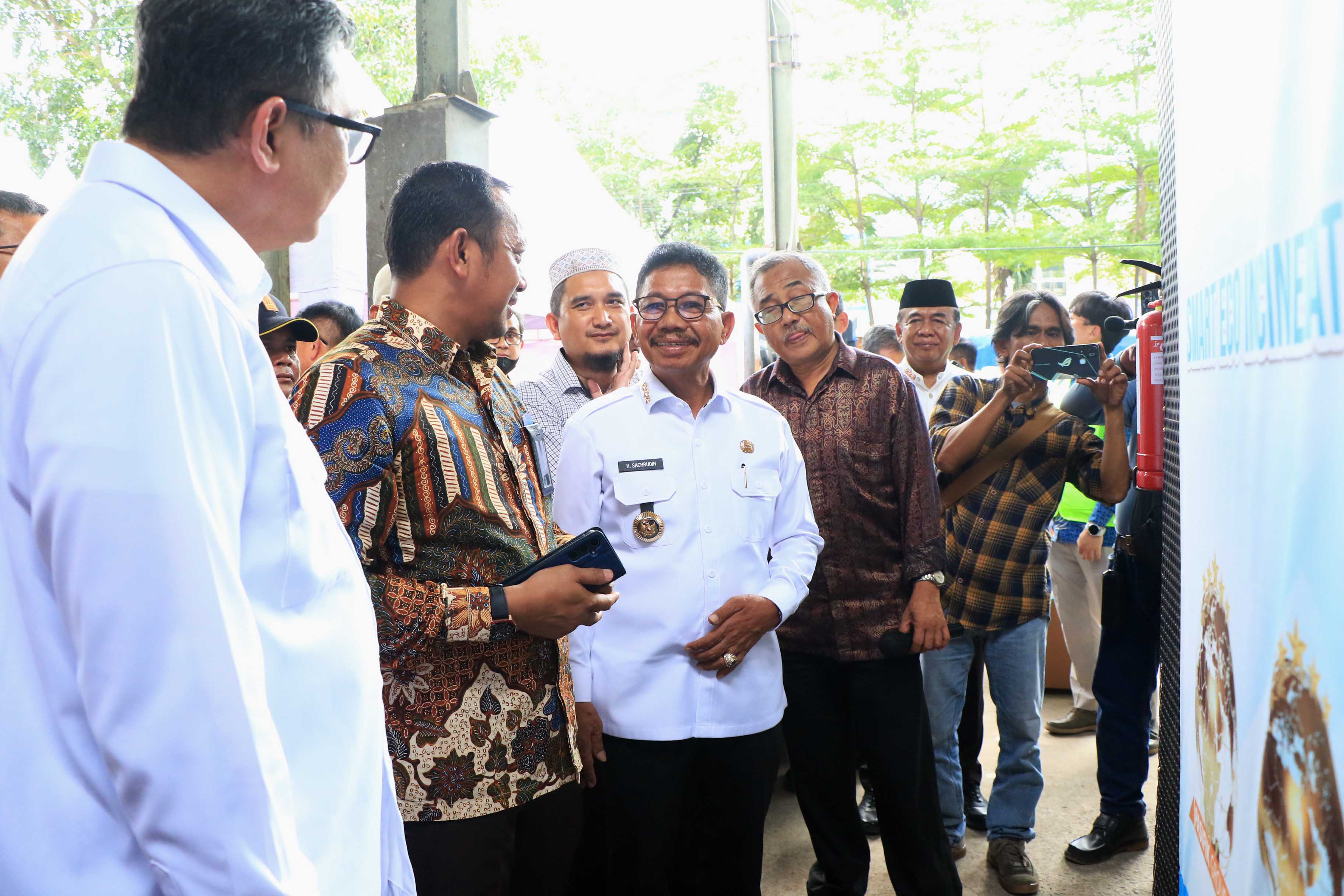 kolaborasi-kurangi-sampah-dari-sumbernya-pemkot-tangerang-uji-coba-mesin-incinerator