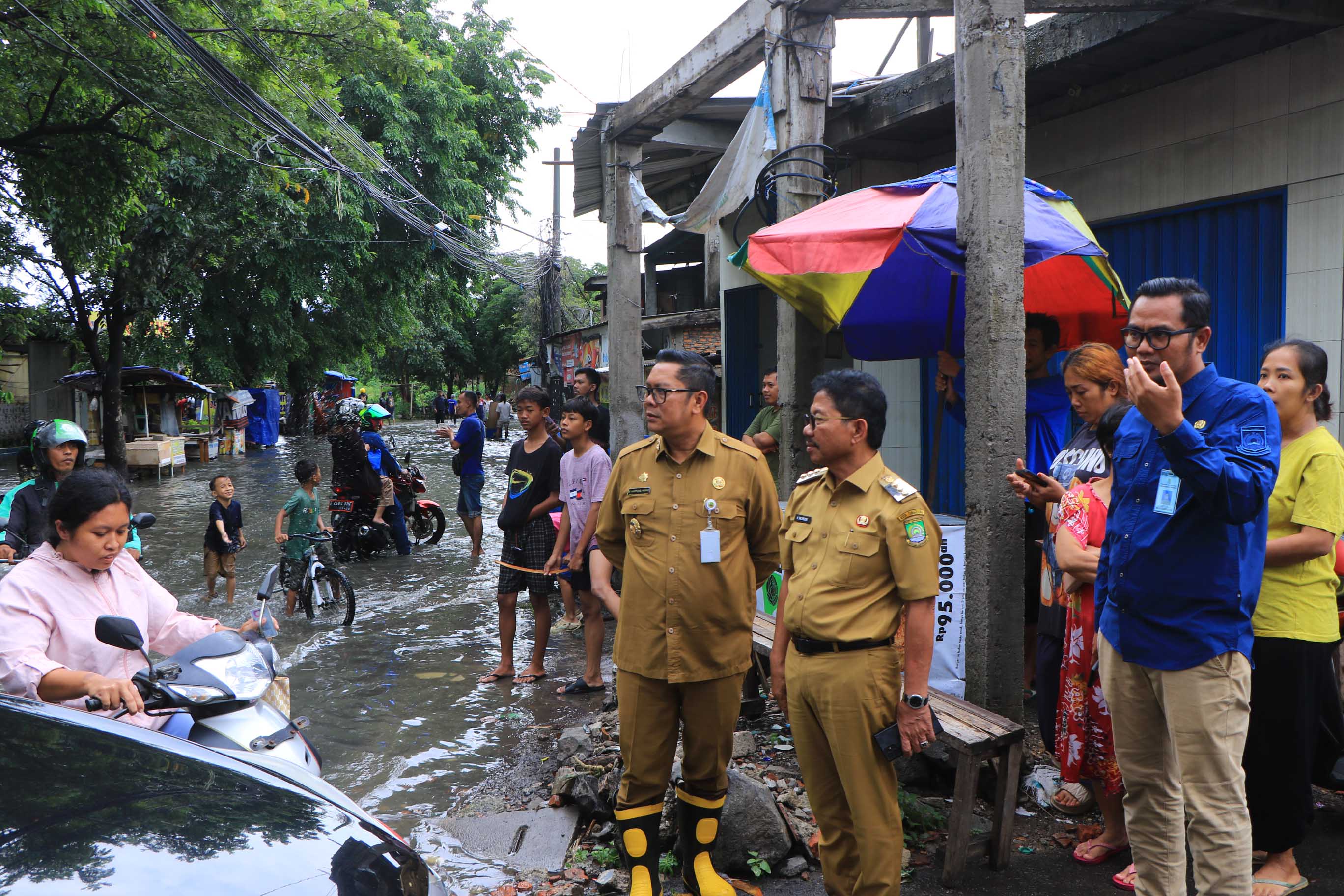 wali-kota-tangerang-instruksikan-opd-turun-langsung-tangani-dampak-banjir