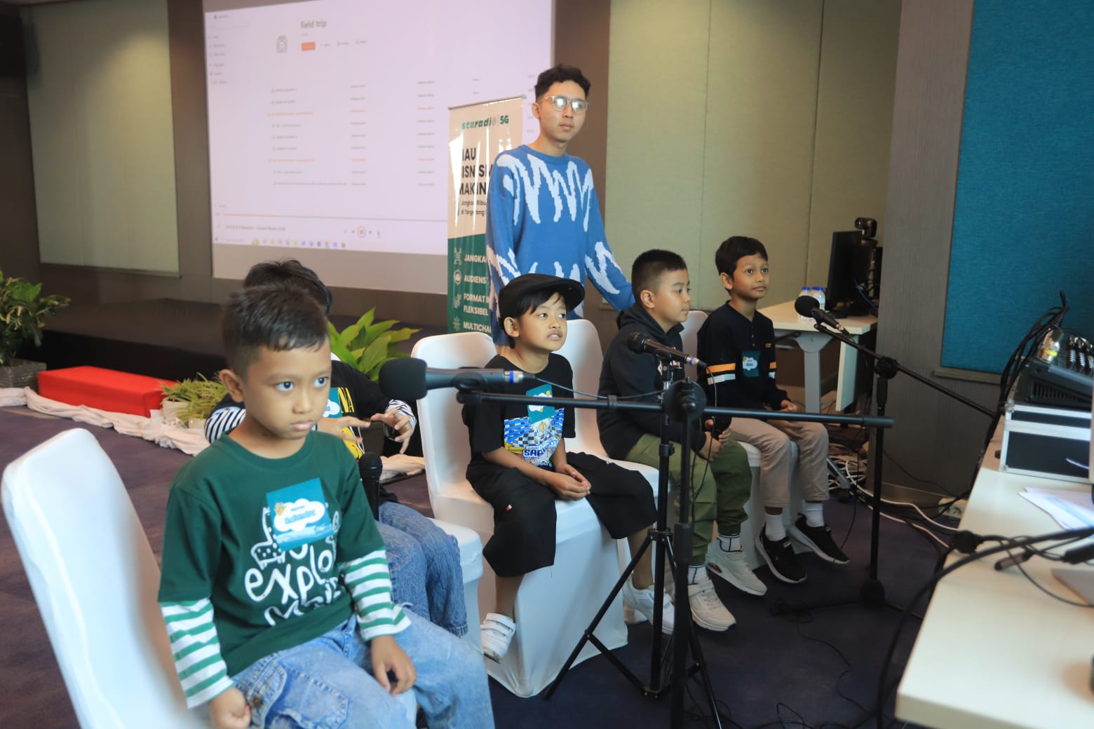 staradio-kota-tangerang-gelar-radio-fieldtrip-seru-kenalkan-dunia-radio-ke-generasi-alpha