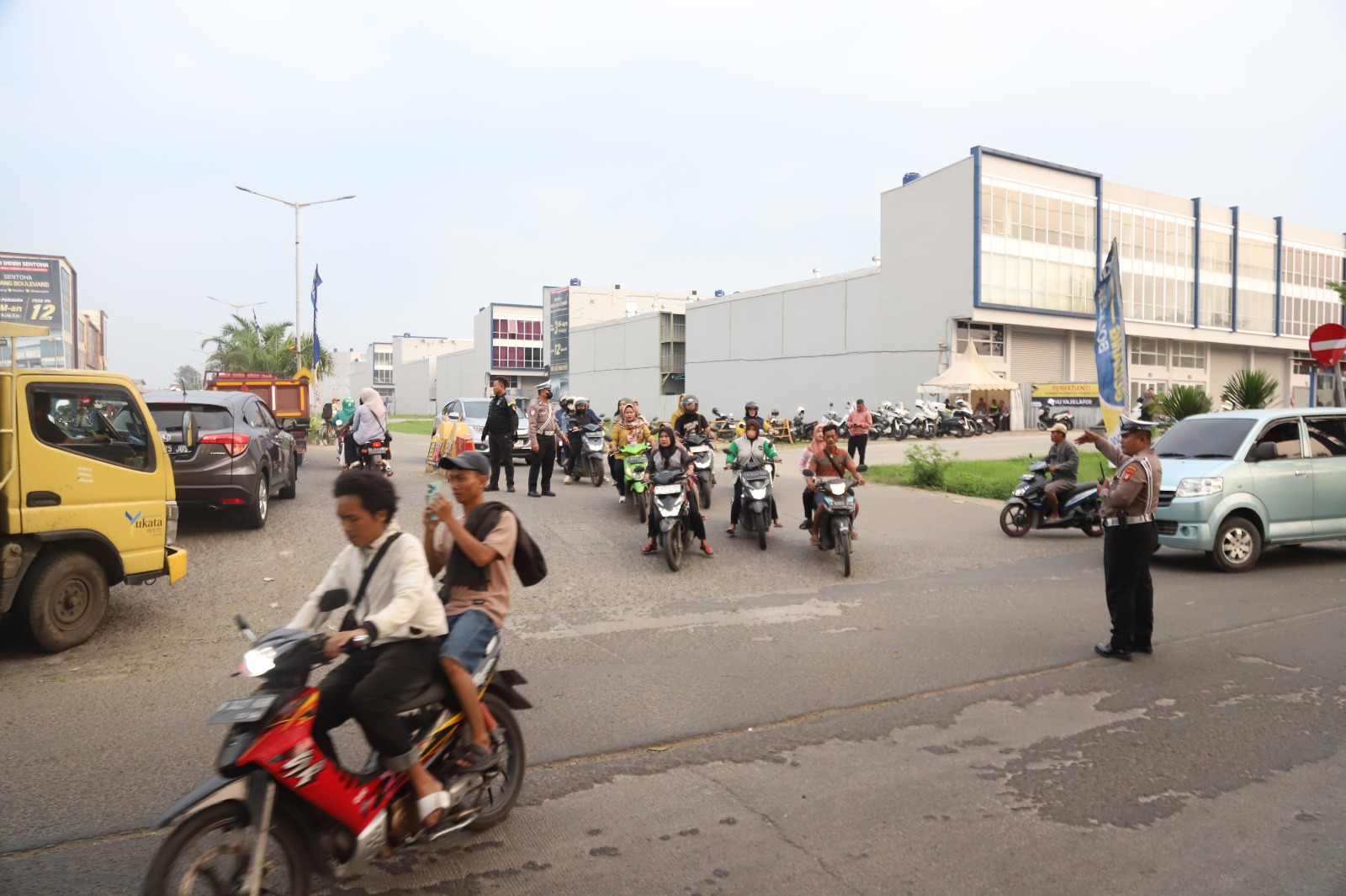 operasi-patuh-jaya-2025-lima-ruas-jalan-arteri-di-kota-tangerang-dicanangkan-kawasan-bebas-macet