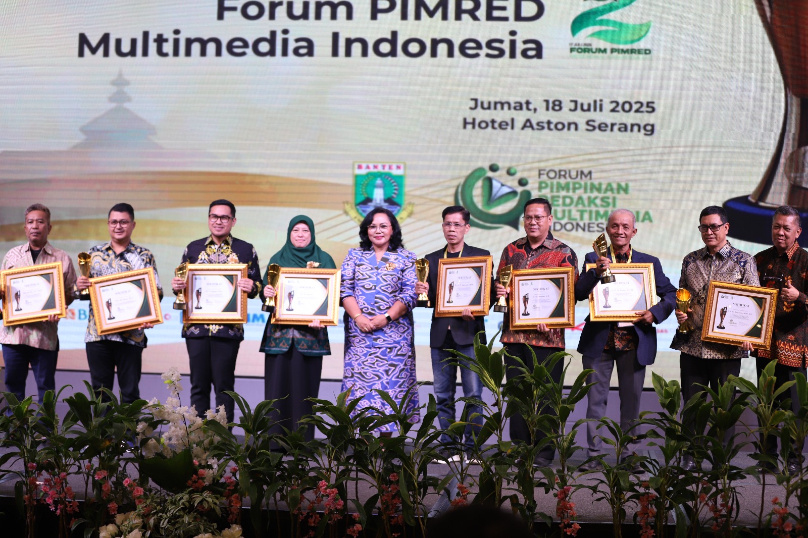 pimred-award-2025-apresiasi-tokoh-di-kota-tangerang-dalam-komunikasi-publik