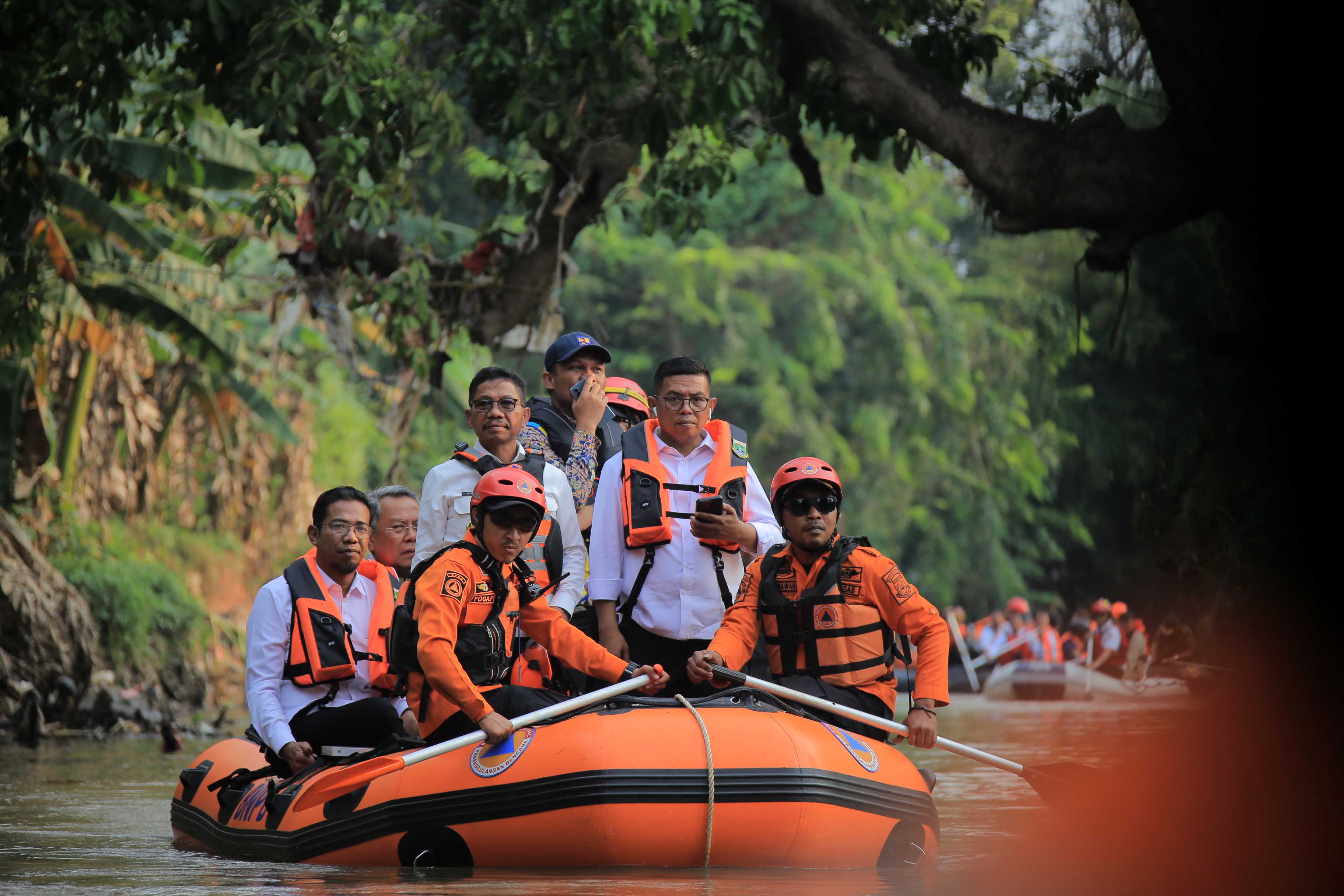 susuri-kali-angke-tiga-kepala-daerah-inventarisir-titik-rawan-banjir-di-tangerang-raya