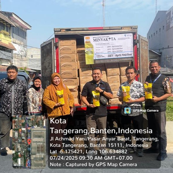 operasi-pasar-murah-6-000-liter-minyakita-di-distribusikan-di-bawah-het-ke-pedagang-pasar-anyar-tangerang