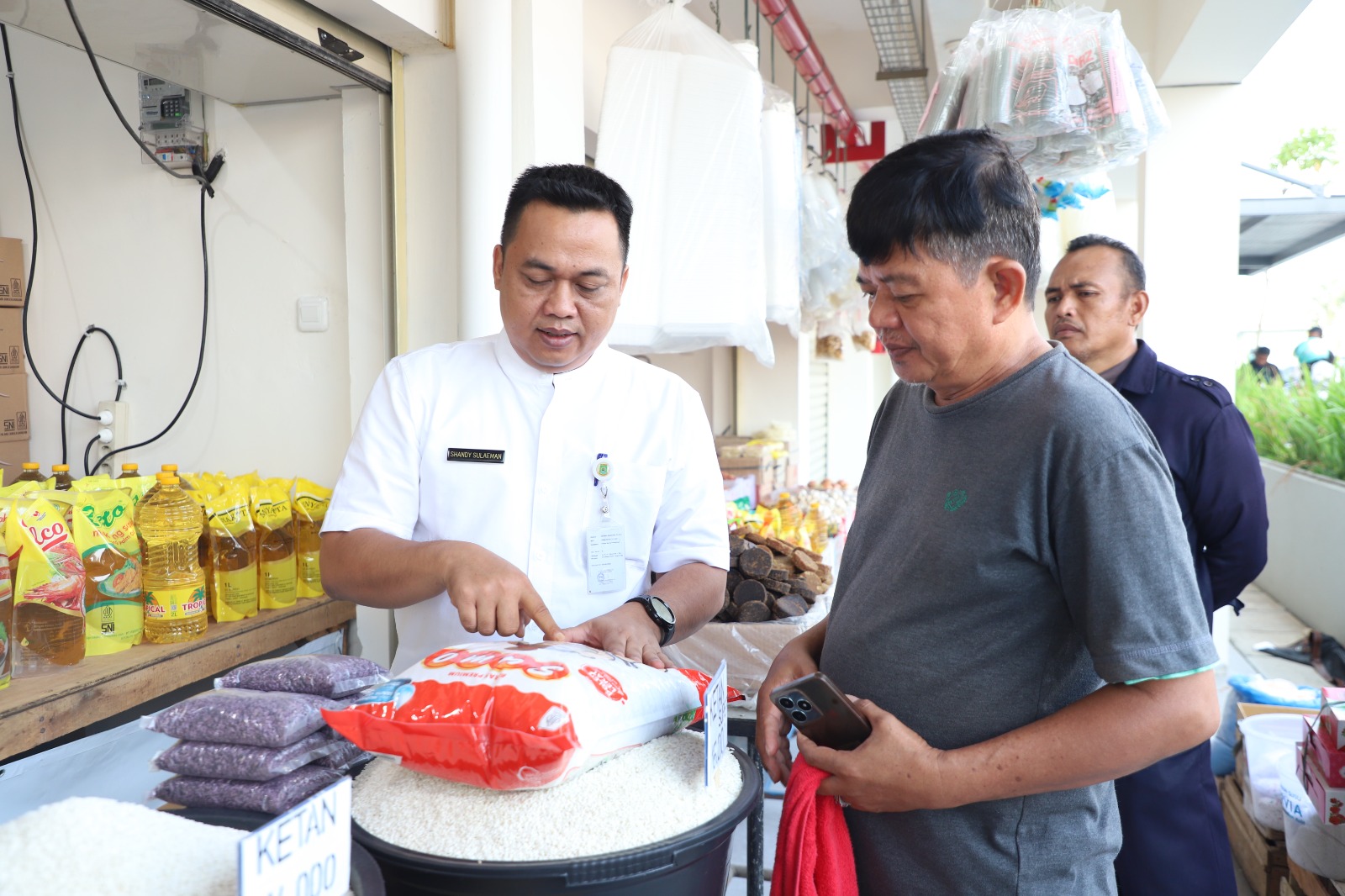 disperindagkop-ukm-kota-tangerang-bagikan-tips-cara-deteksi-beras-oplosan