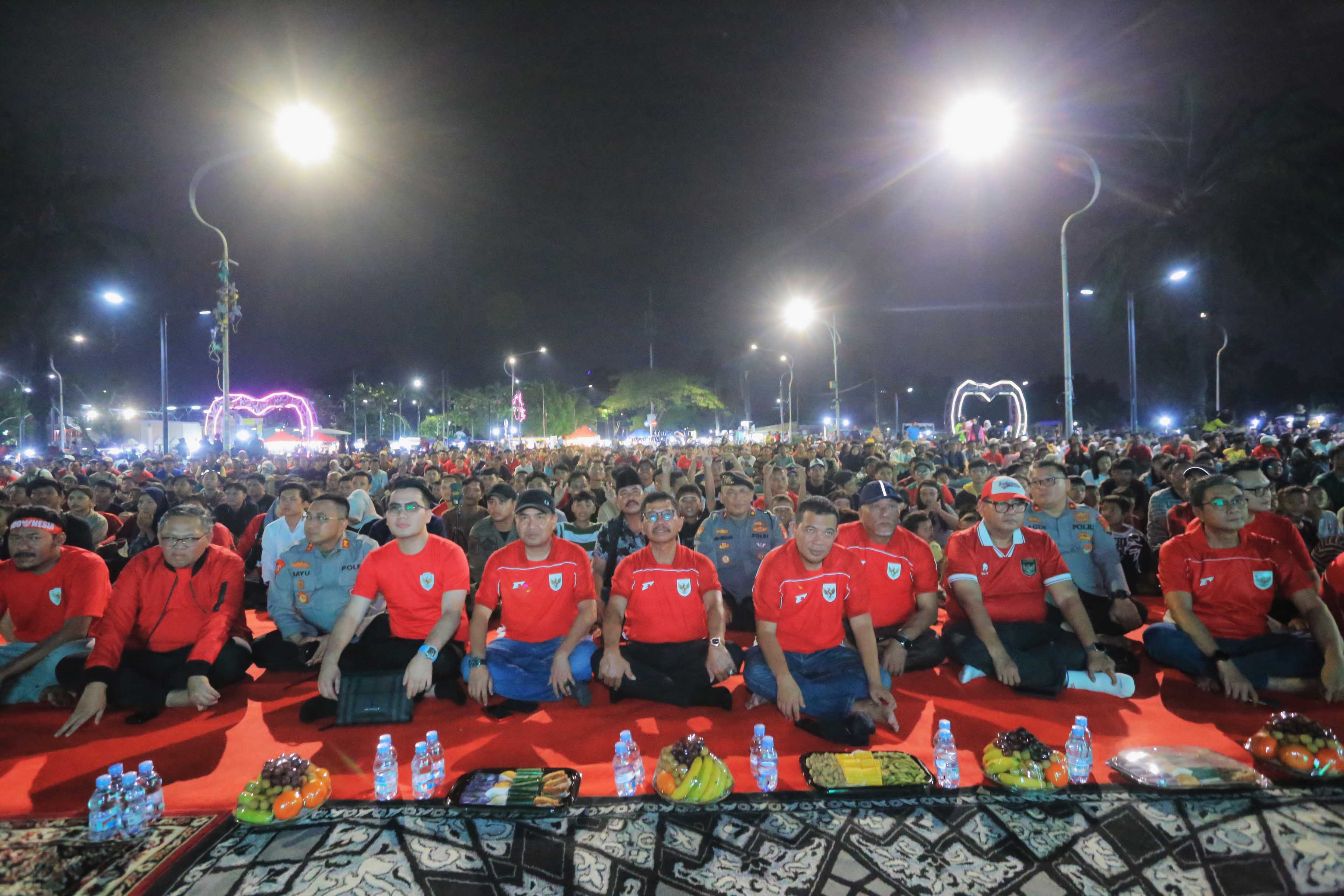 bareng-ribuan-warga-nobar-final-asean-u-23-wali-kota-tangerang-meski-belum-juara-semangat-garuda-muda-luar-biasa