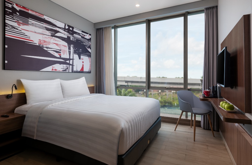 IMG-hotel-neo-plus-airport-tempat-transit-ternyaman-di-bandara-internasional-soekarno-hatta-kota-tangerang