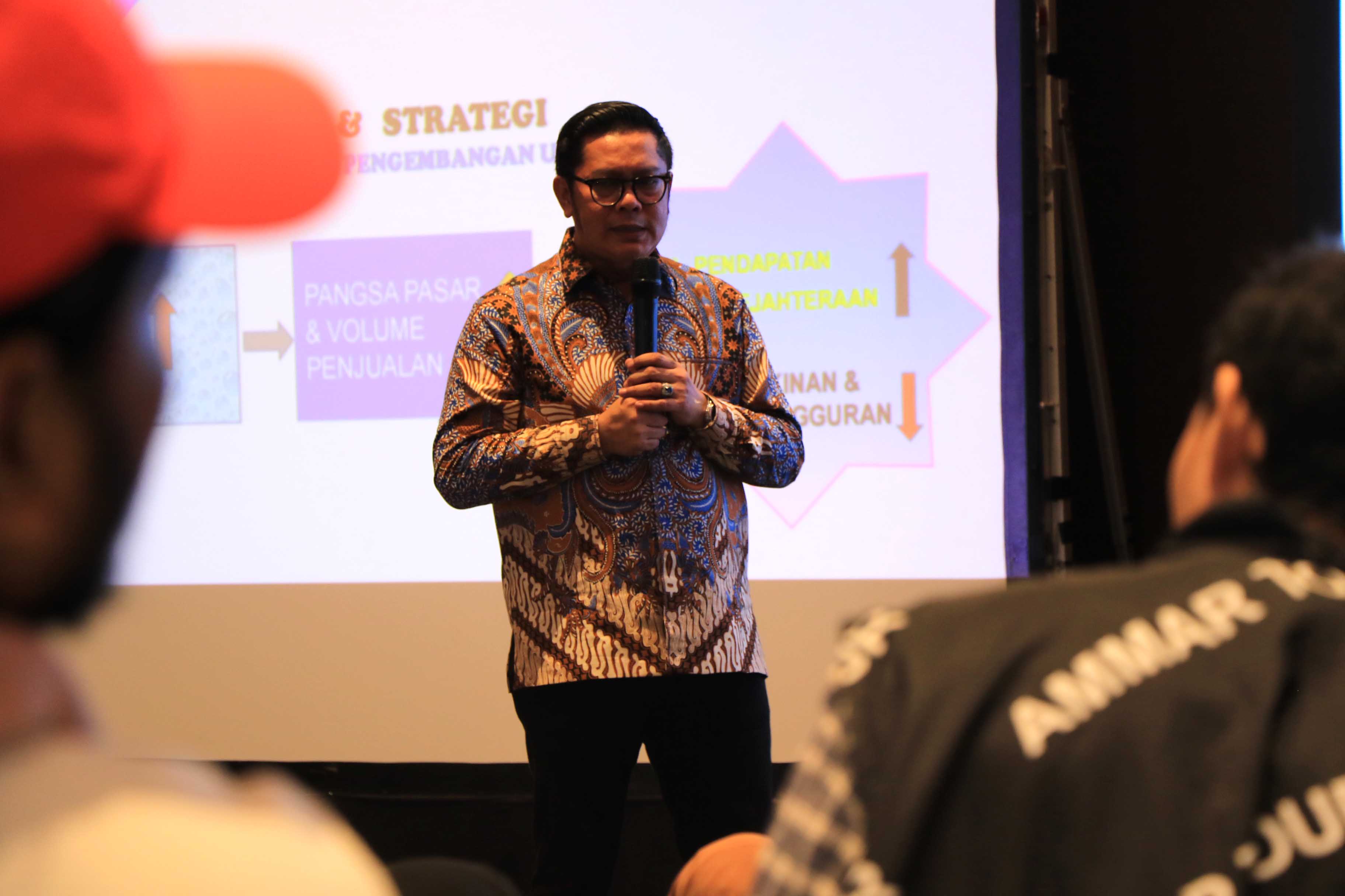 jadi-narsum-seminar-umkm-nasional-maryono-sampaikan-pengembangan-umkm-kota-tangerang