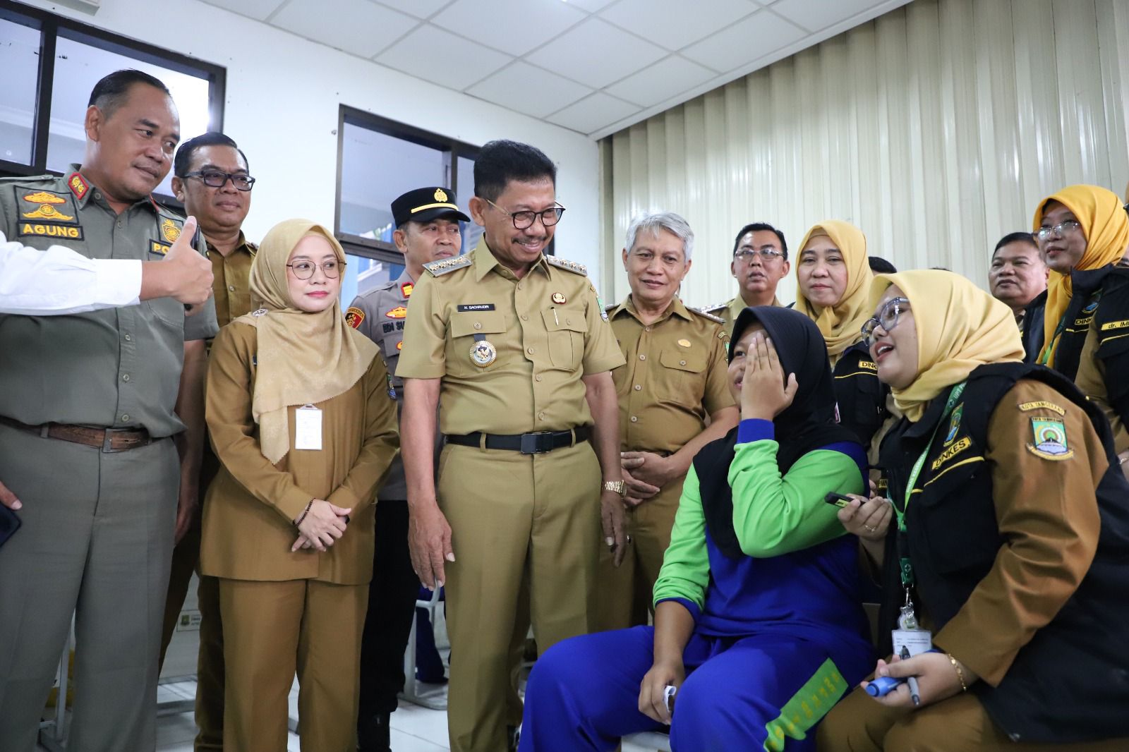 antusias-siswa-smpn-28-kota-tangerang-ikuti-cek-kesehatan-gratis