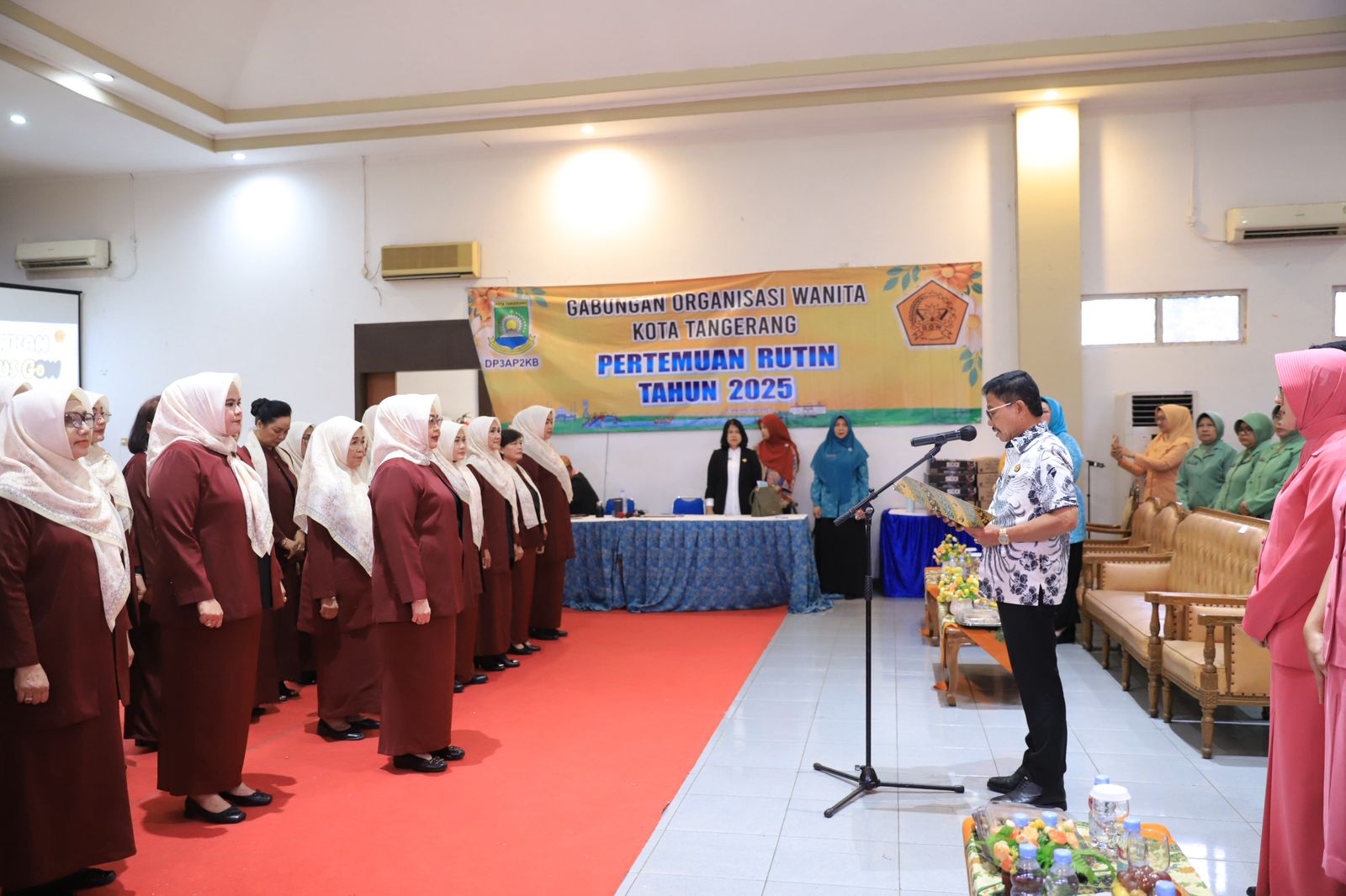 dari-umkm-hingga-angklung-pelantikan-gow-kota-tangerang-tampilkan-kekuatan-perempuan-dalam-berbagai-bidang