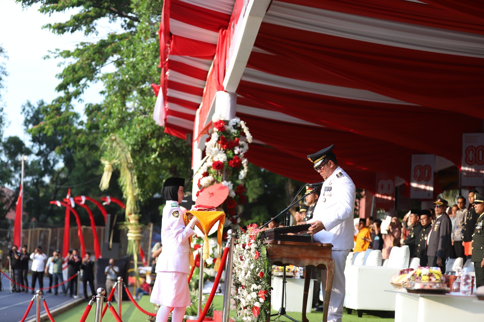 detik-detik-khidmat-penurunan-sang-saka-merah-putih-di-kota-tangerang