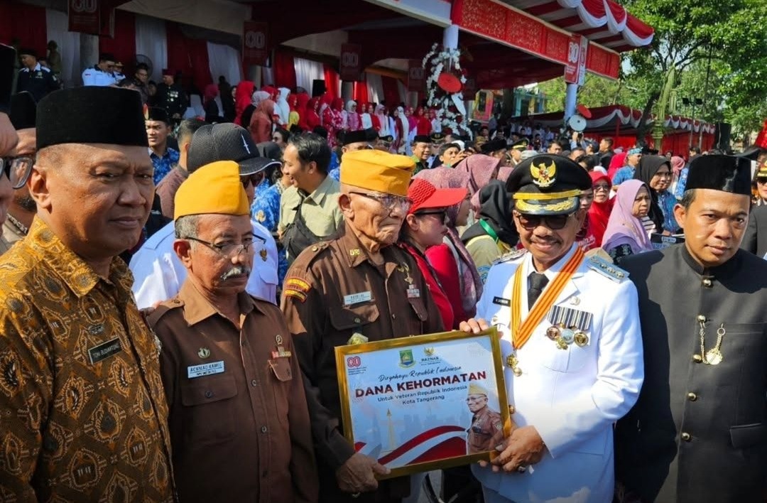 aksi-kemanusiaan-di-momentum-kemerdekaan-baznas-kota-tangerang-salurkan-dana-kehormatan-untuk-veteran