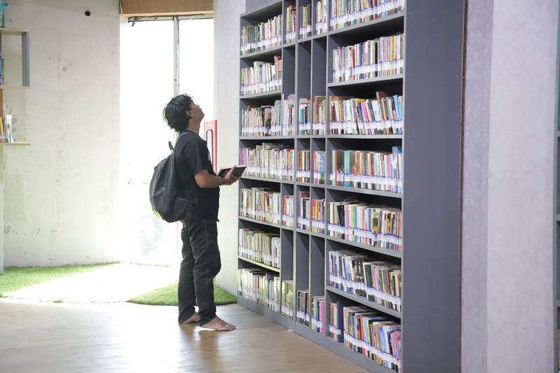 mudahkan-akses-membaca-pemkot-tangerang-hadirkan-pojok-literasi-masyarakat
