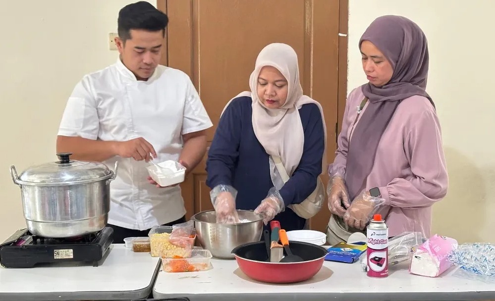 dkp-kota-tangerang-gelar-pelatihan-masak-sehat-berbasis-pangan-lokal-di-kelurahan-cipadu