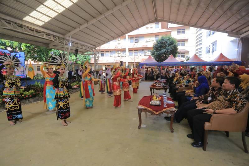 Peringati Hardiknas, Pelajar Tangerang Tampilkan Karya Kreatif